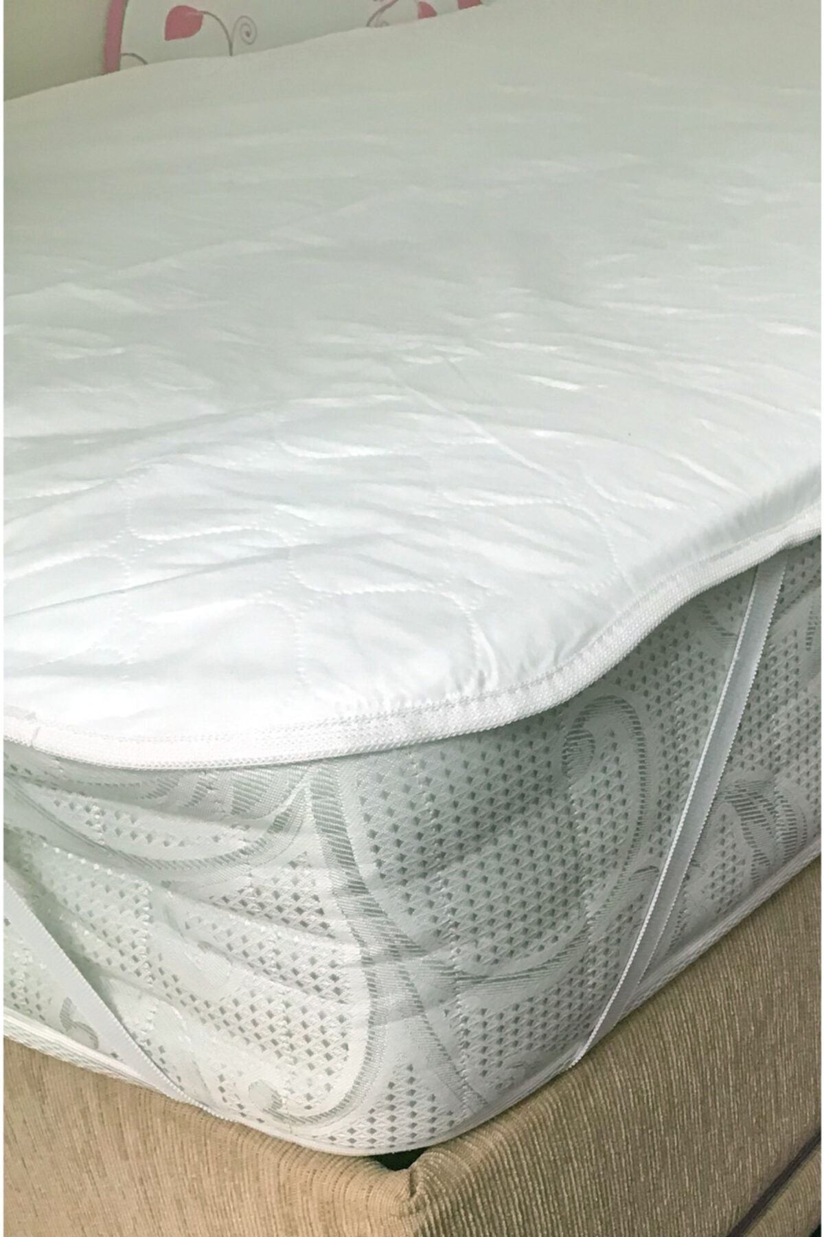 Gold Home Quilted Fitted Waterproof Mattress Protector 1