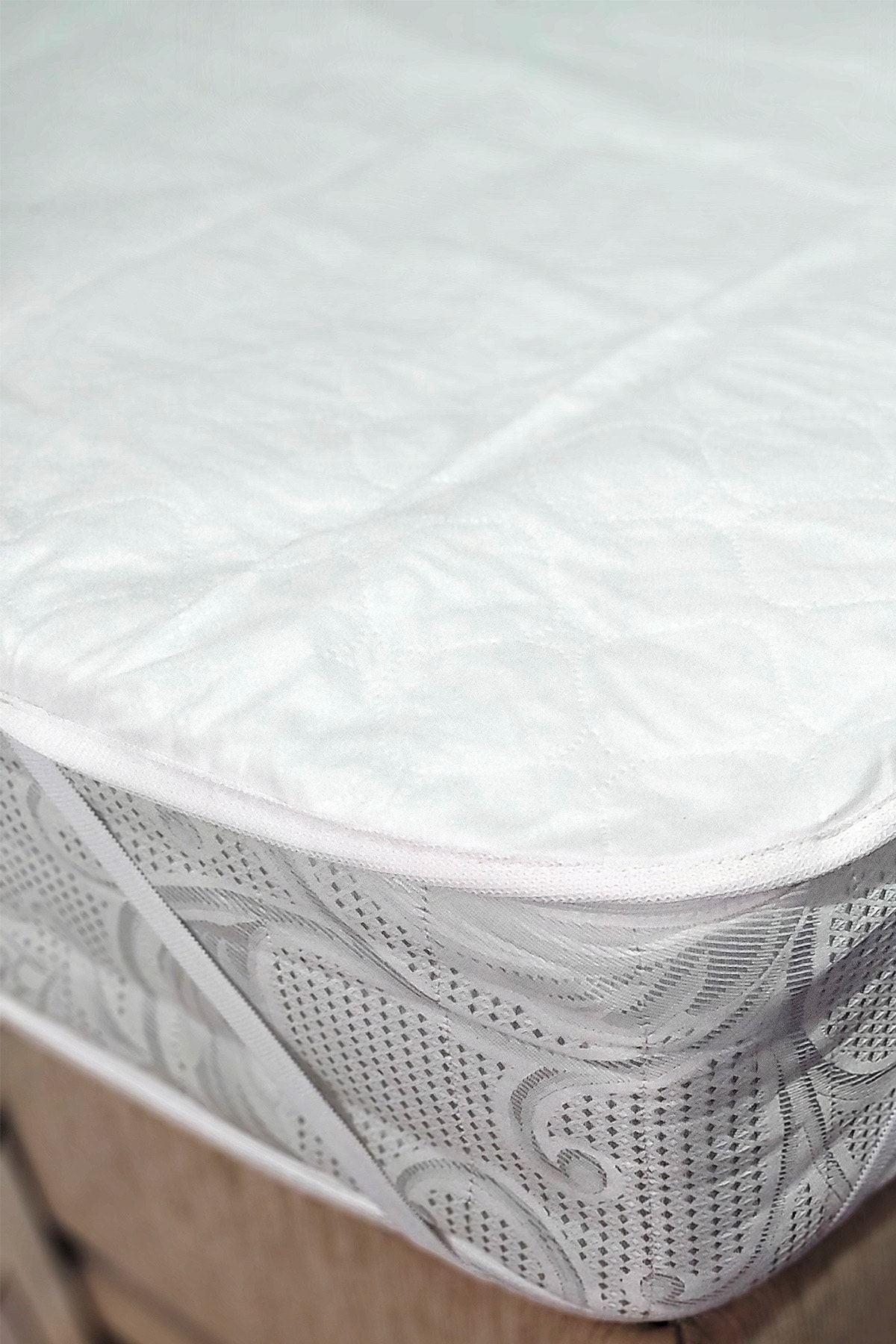 Gold Home Quilted Fitted Waterproof Mattress Protector 7