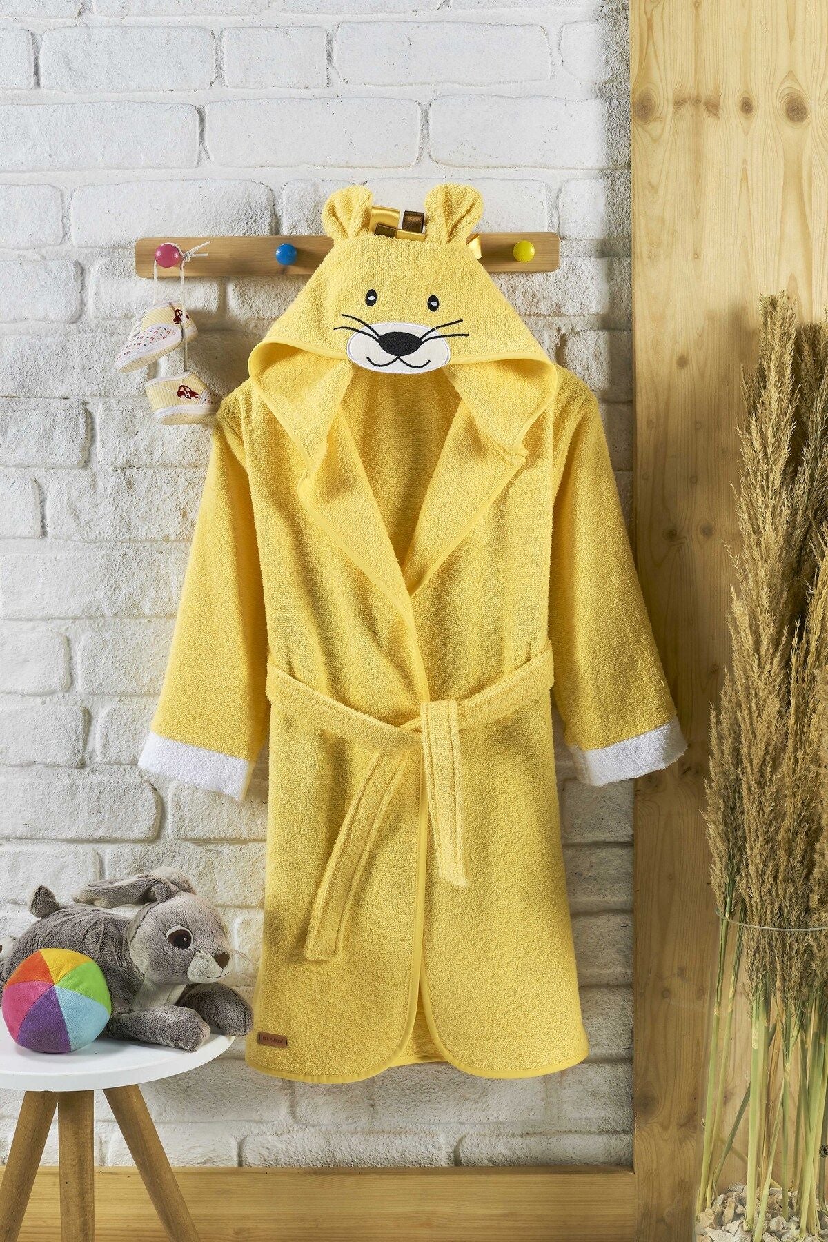 ELY PARKER Hooded Children's Bathrobe 100% Cotton Water Absorbent Lion Yellow 1