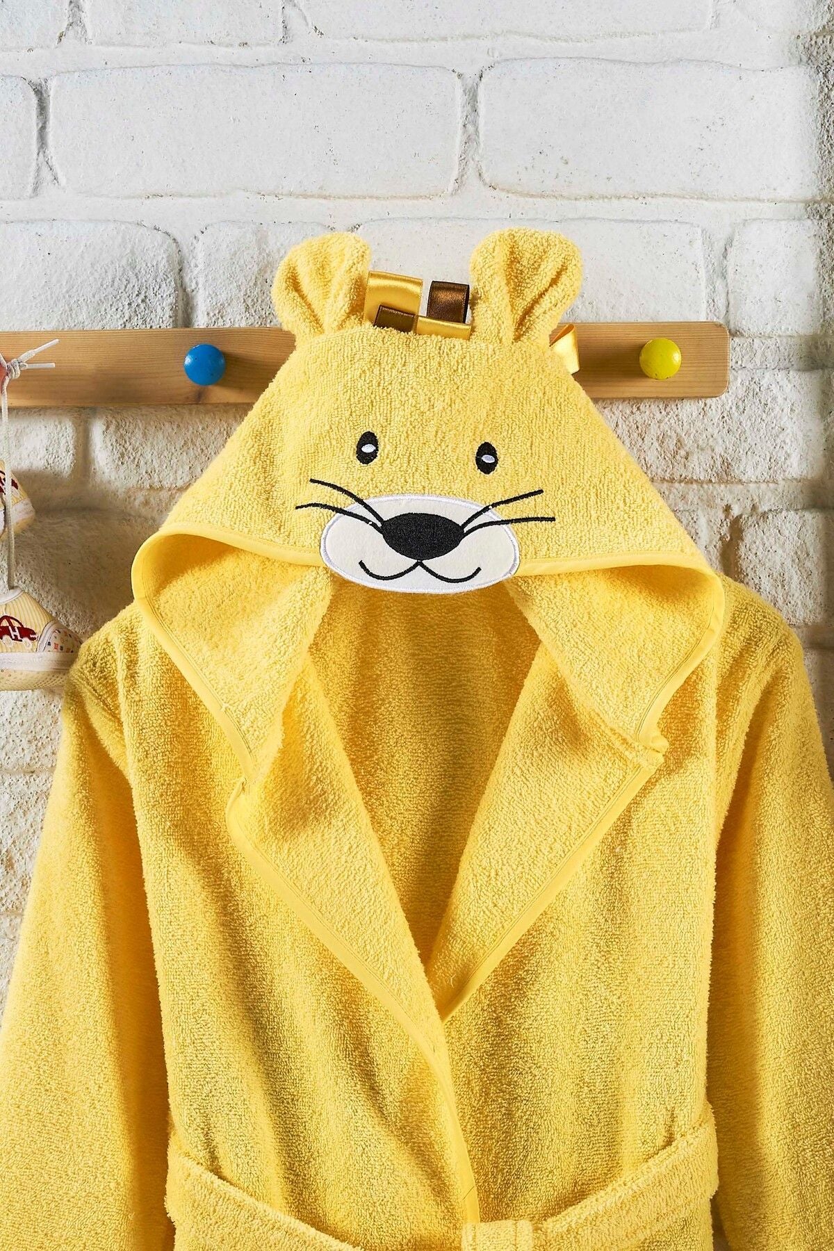 ELY PARKER Hooded Children's Bathrobe 100% Cotton Water Absorbent Lion Yellow 2