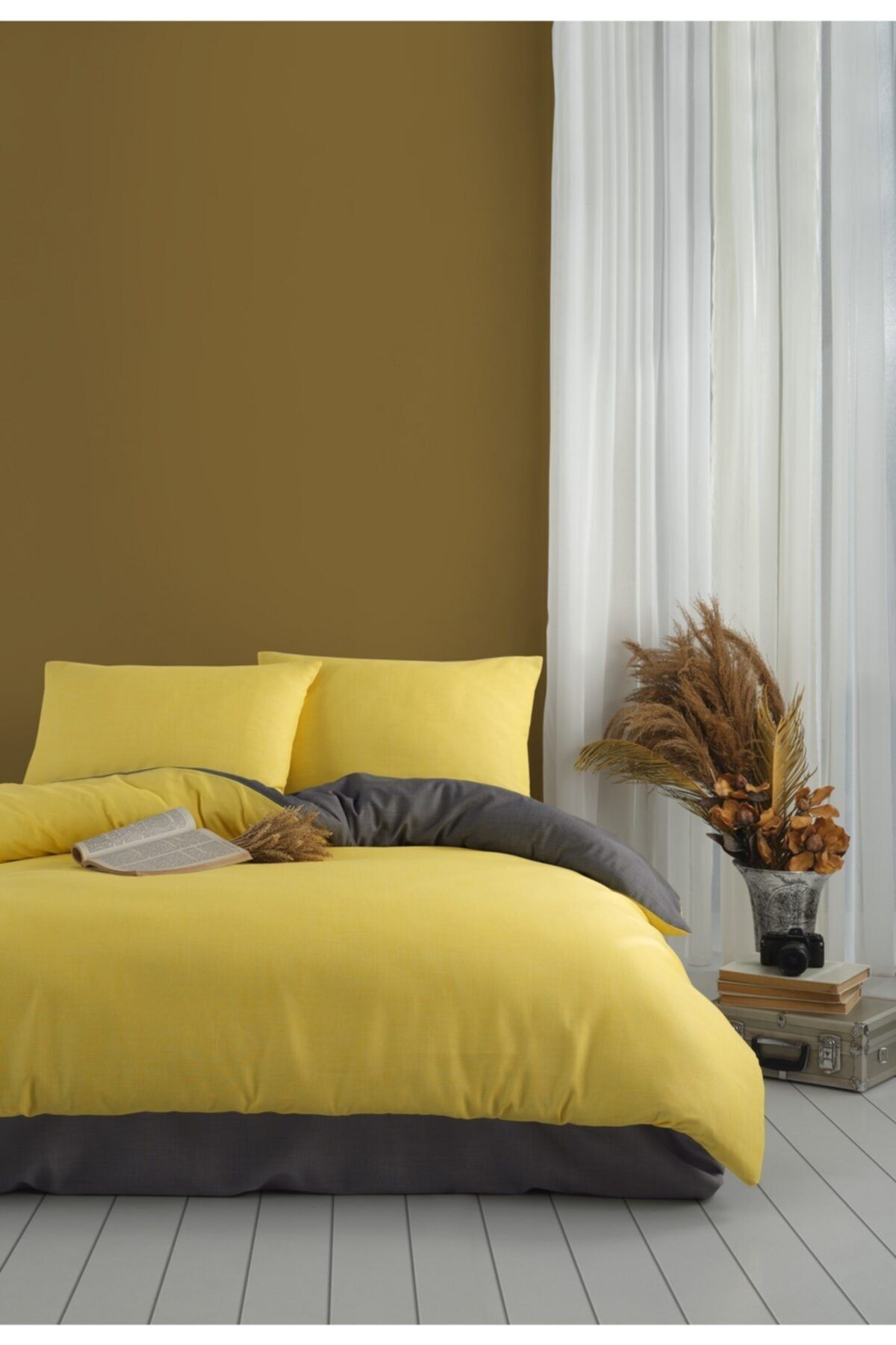 Louis Marie Yellowlove Double Duvet Set 2