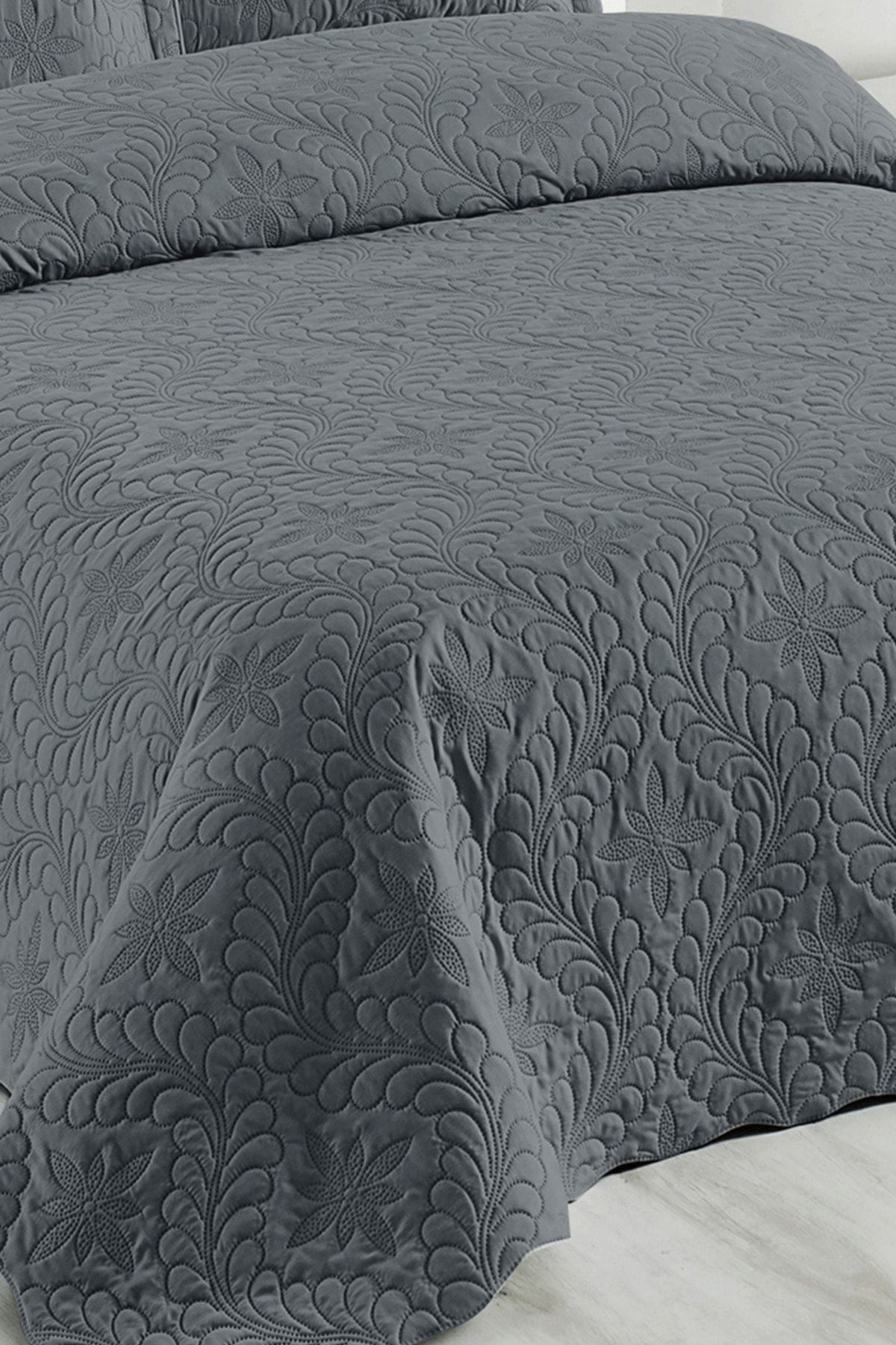 Örtüm Ivy Anthracite Double Quilted Bedspread 3