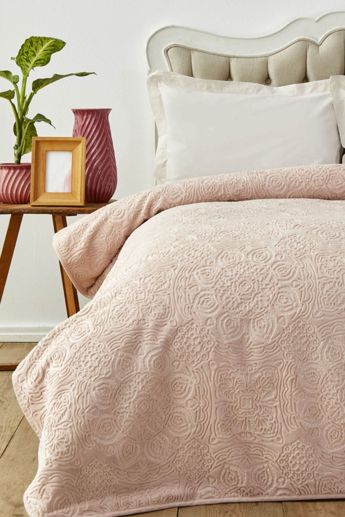 Karaca Home Scala Powder Double-Sized Embossed Blanket 1