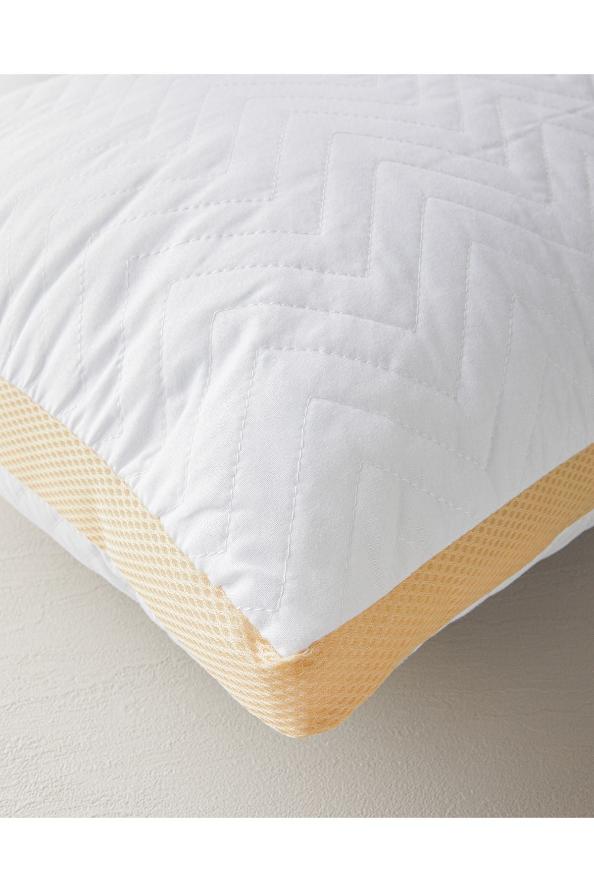 English Home Air Plus Microfiber Pillow White-Gold 2