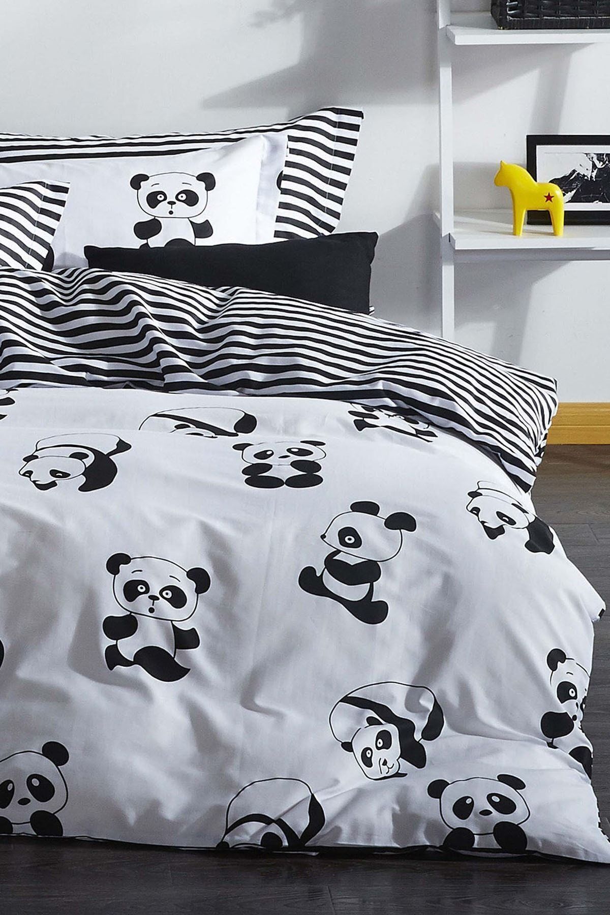 Eponj Home Mature Duvet Set Double Panda Black 1