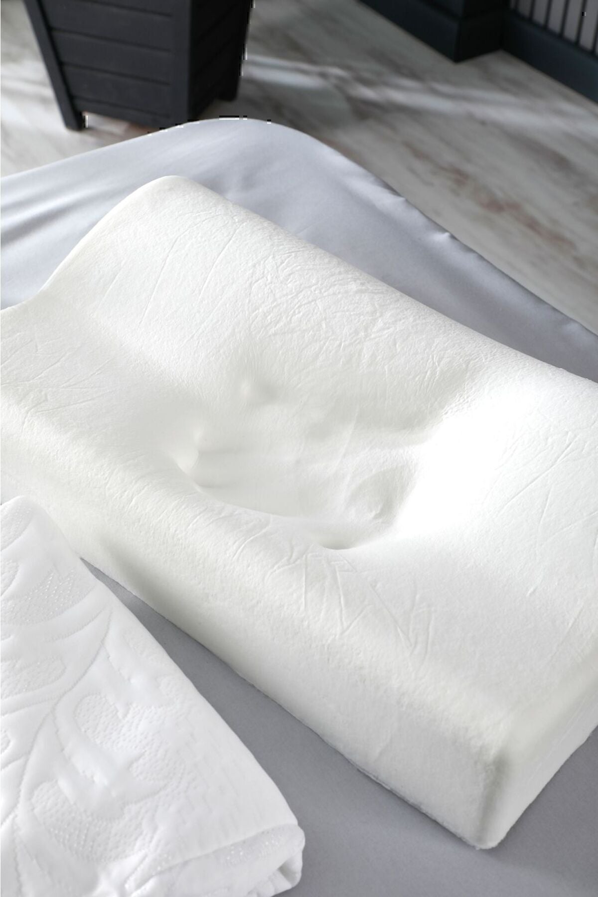 Auracar Orthopedic Pillow Support Luxury Orthopedic Pillow 2