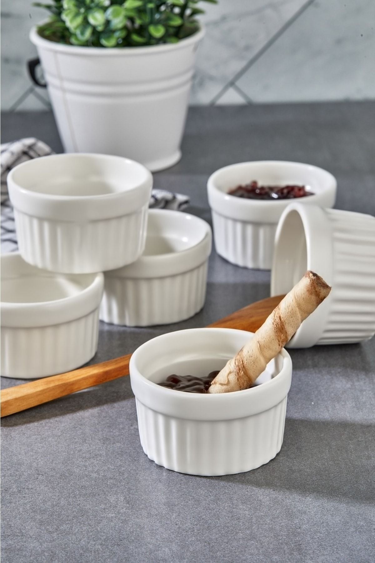 Wonder Cooker 6 Piece Porcelain Serving Breakfast Lux White Compartment Jam Dish 6