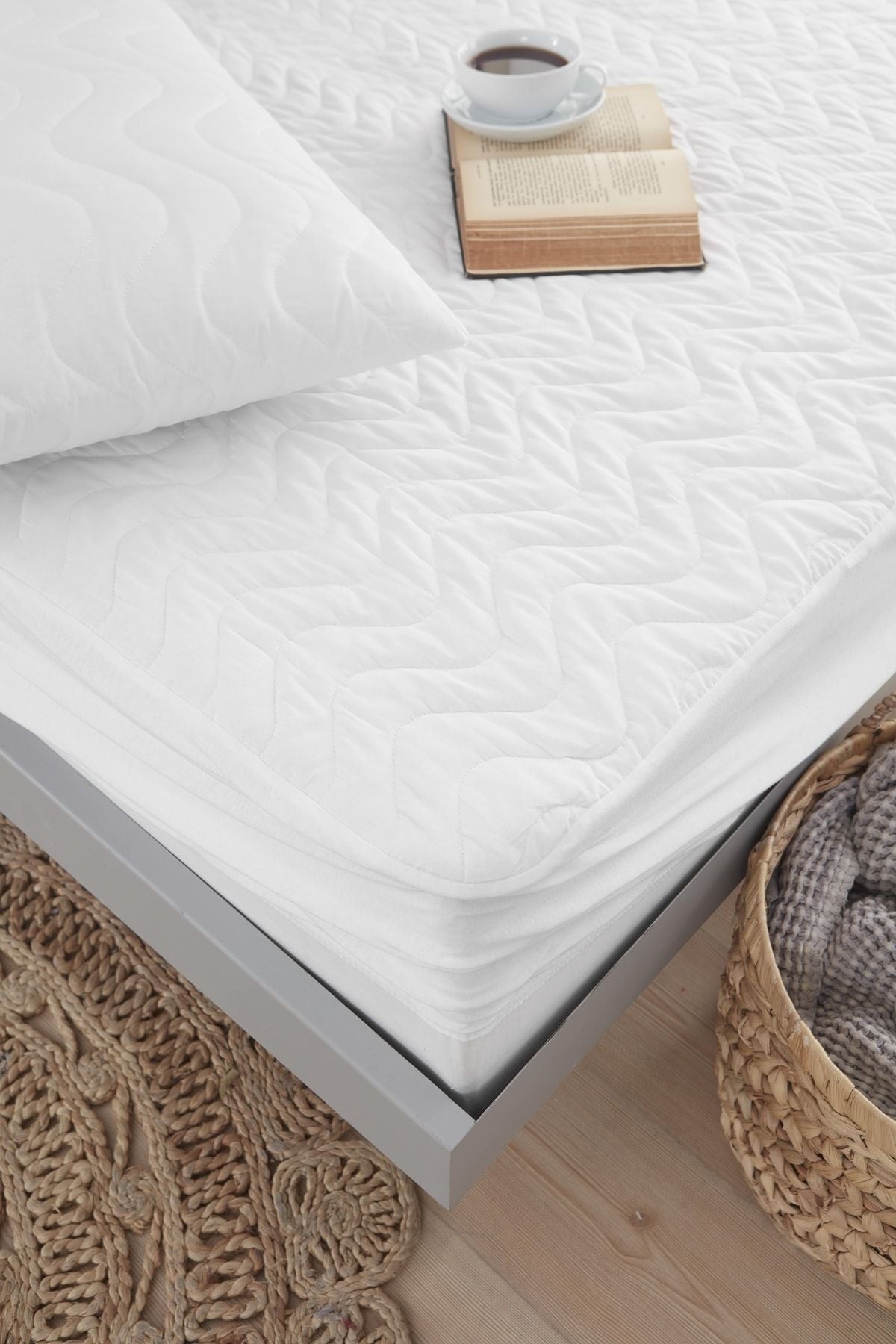 VESSİNOHOME Quilted Fitted White Mattress Protector Single Double Waterproof Non-Sweating Mattress Pad 4