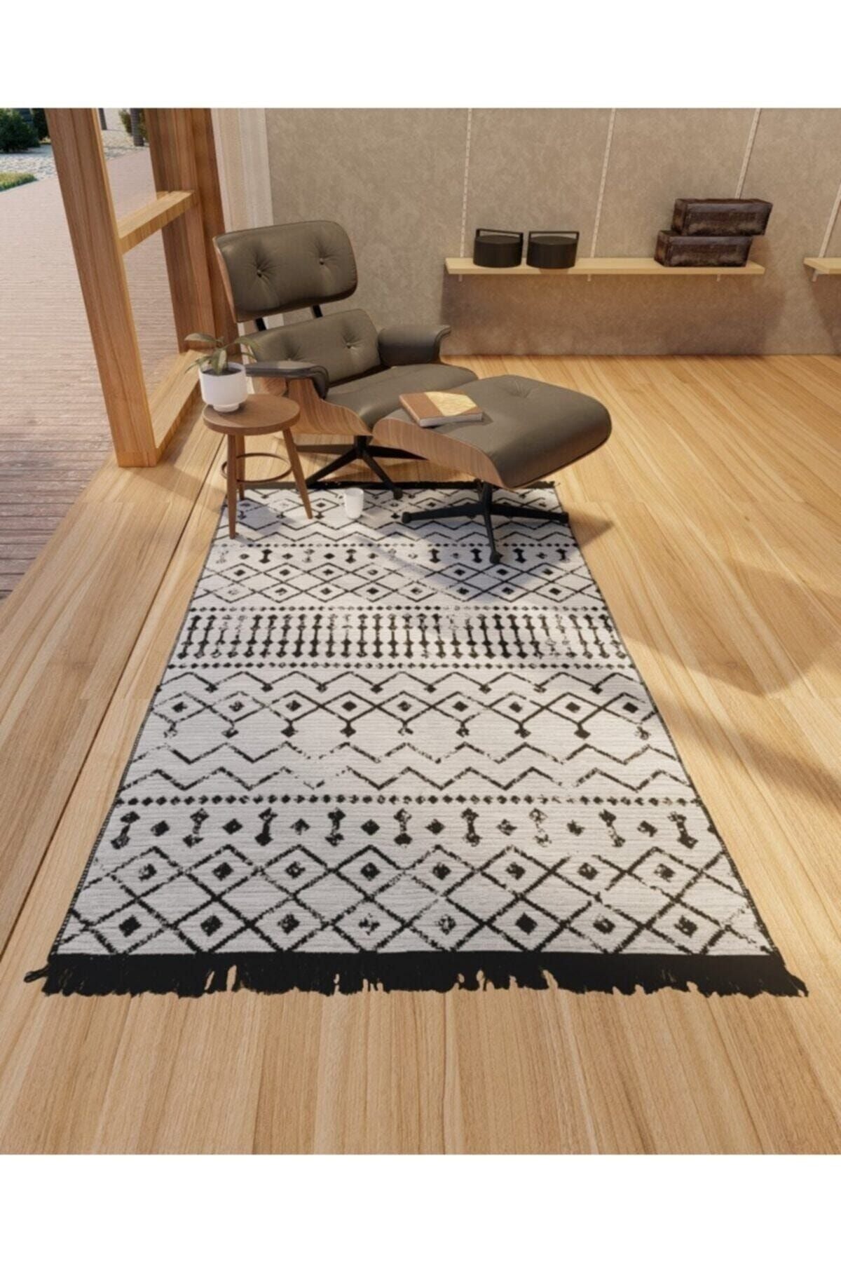 MaVaux Blaundus Series Double-Sided Fringed Ethnic Patterned Cotton Woven Rug 1