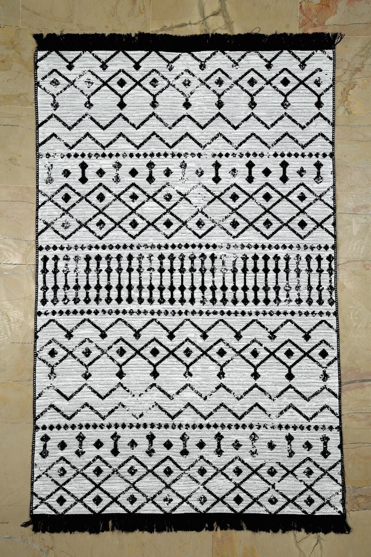 MaVaux Blaundus Series Double-Sided Fringed Ethnic Patterned Cotton Woven Rug 3