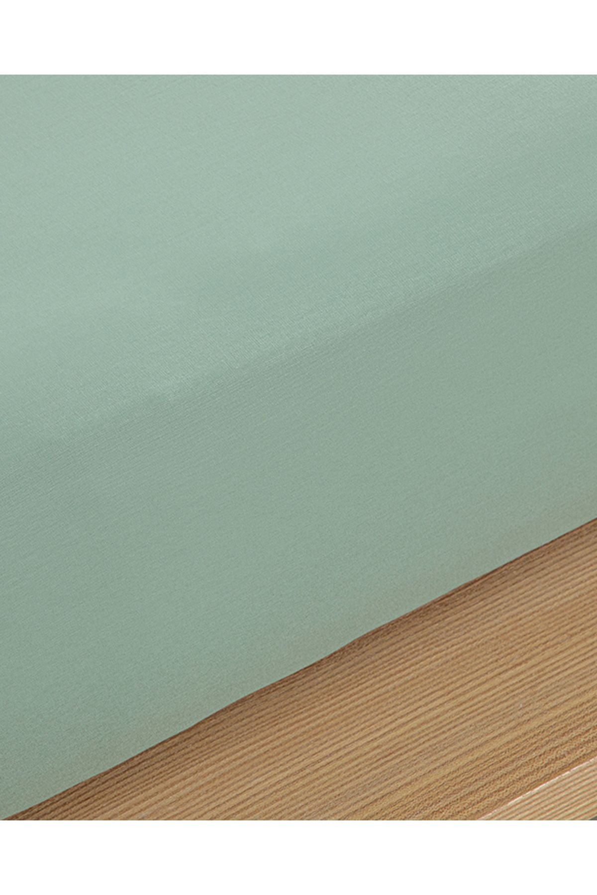 English Home Plain Cotton King Size Fitted Sheet Sage Green 2