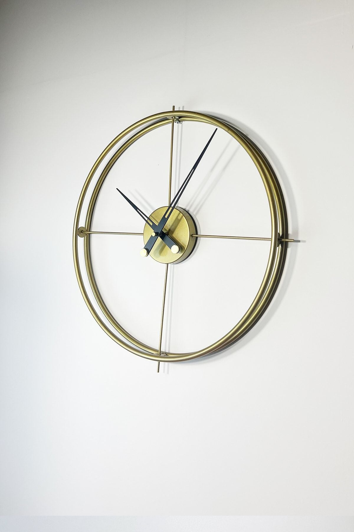 AGA KONSEPT Scandinavian XXL 90 Cm Gold, Spanish And Scandinavian Style Wrought Iron Metal Minimalist Wall Clock 2