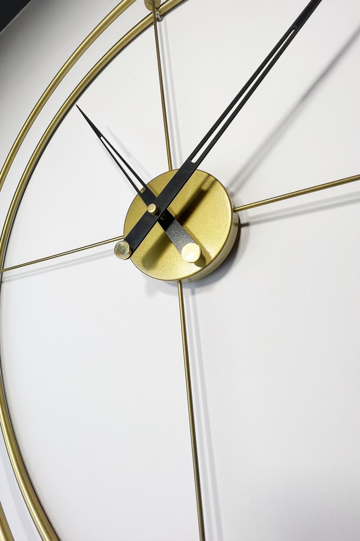 AGA KONSEPT Scandinavian XXL 90 Cm Gold, Spanish And Scandinavian Style Wrought Iron Metal Minimalist Wall Clock 4