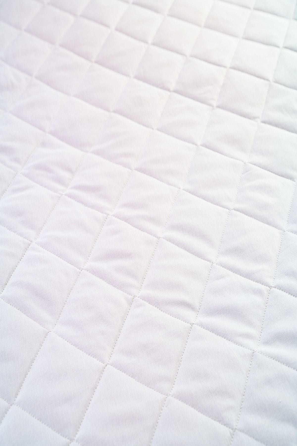 Formeya Adelya Microfiber Quilted Fitted Mattress Protector (16 Sizes) 3