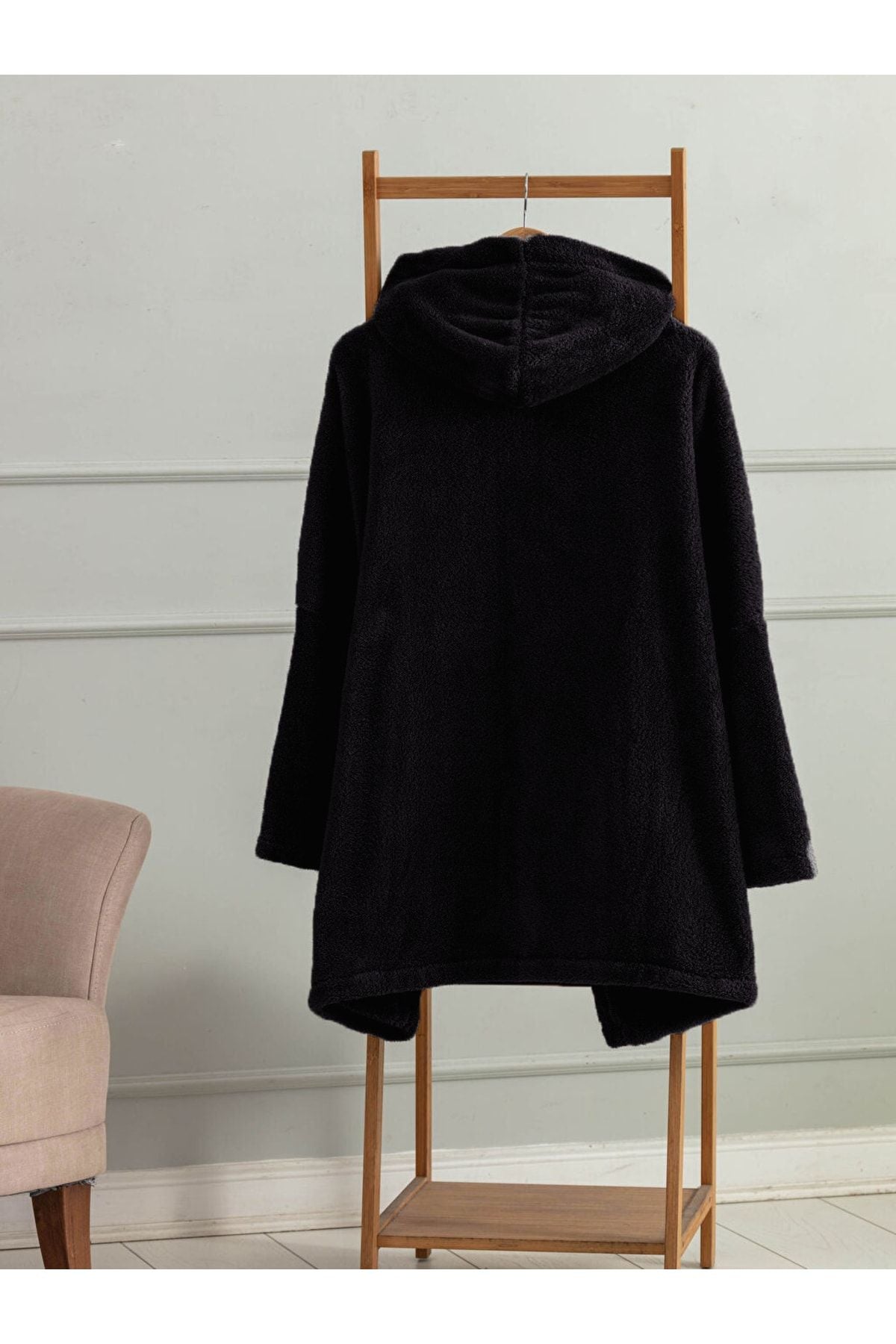 Mulberry Wellsoft Hooded Wearable TV Blanket Unisex Over Size - Black 2