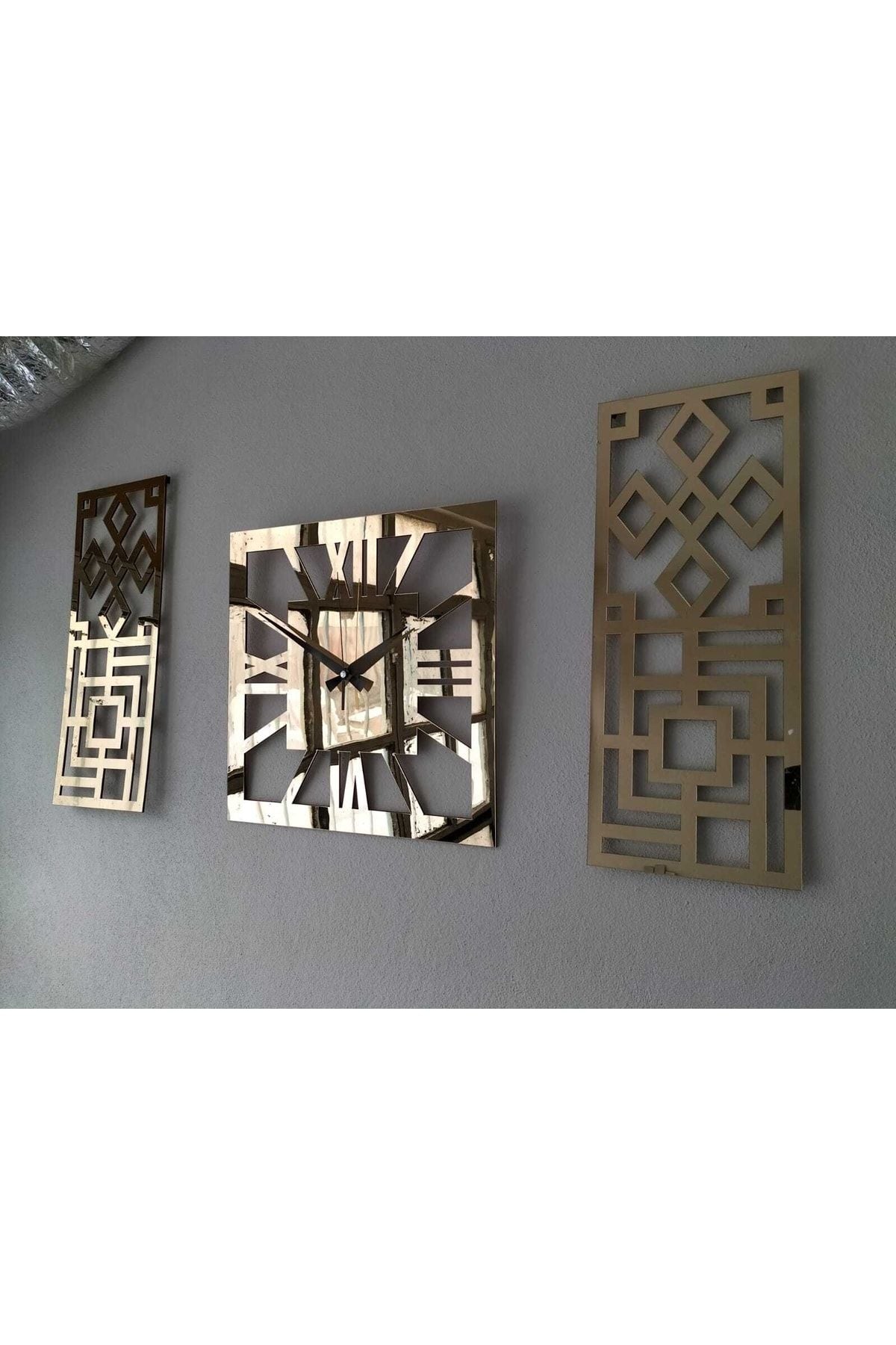 Palm Decor Roma Rakamlı Modern & Şık Tasarım Mdf Üzeri Gold Renk Aynalı Pleksi 3lü Duvar Saat Seti 40x40 1