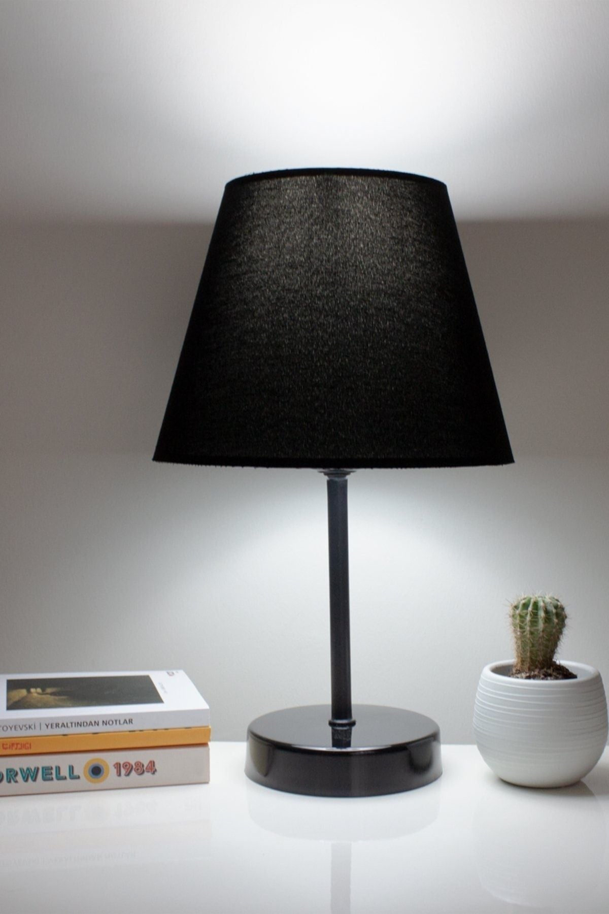 Vivido Abajur Black Modern Bedroom Lamp Black Pedestal Table Lamp 1