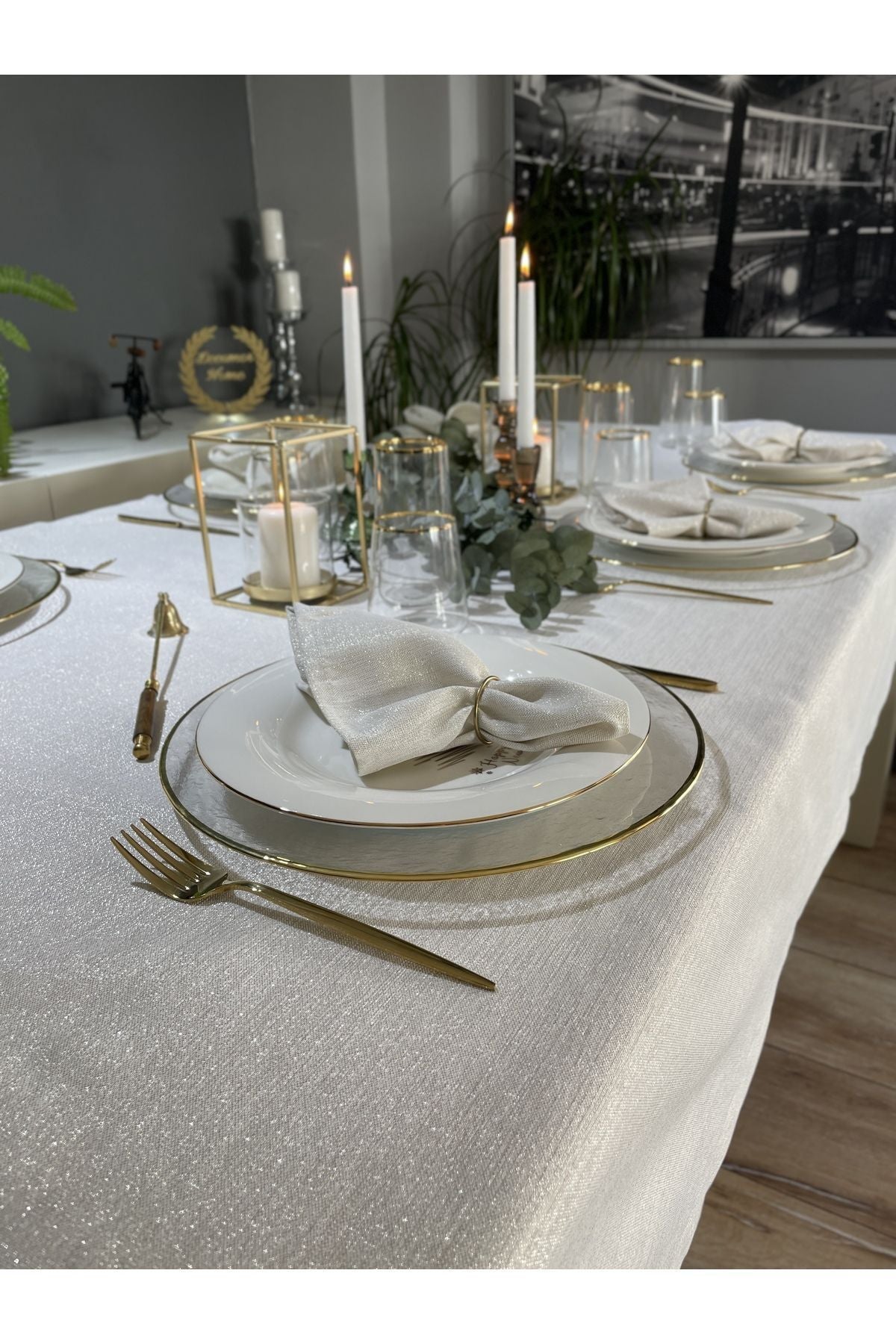 Decamor Home Gold Glitter Cream Tablecloth 7