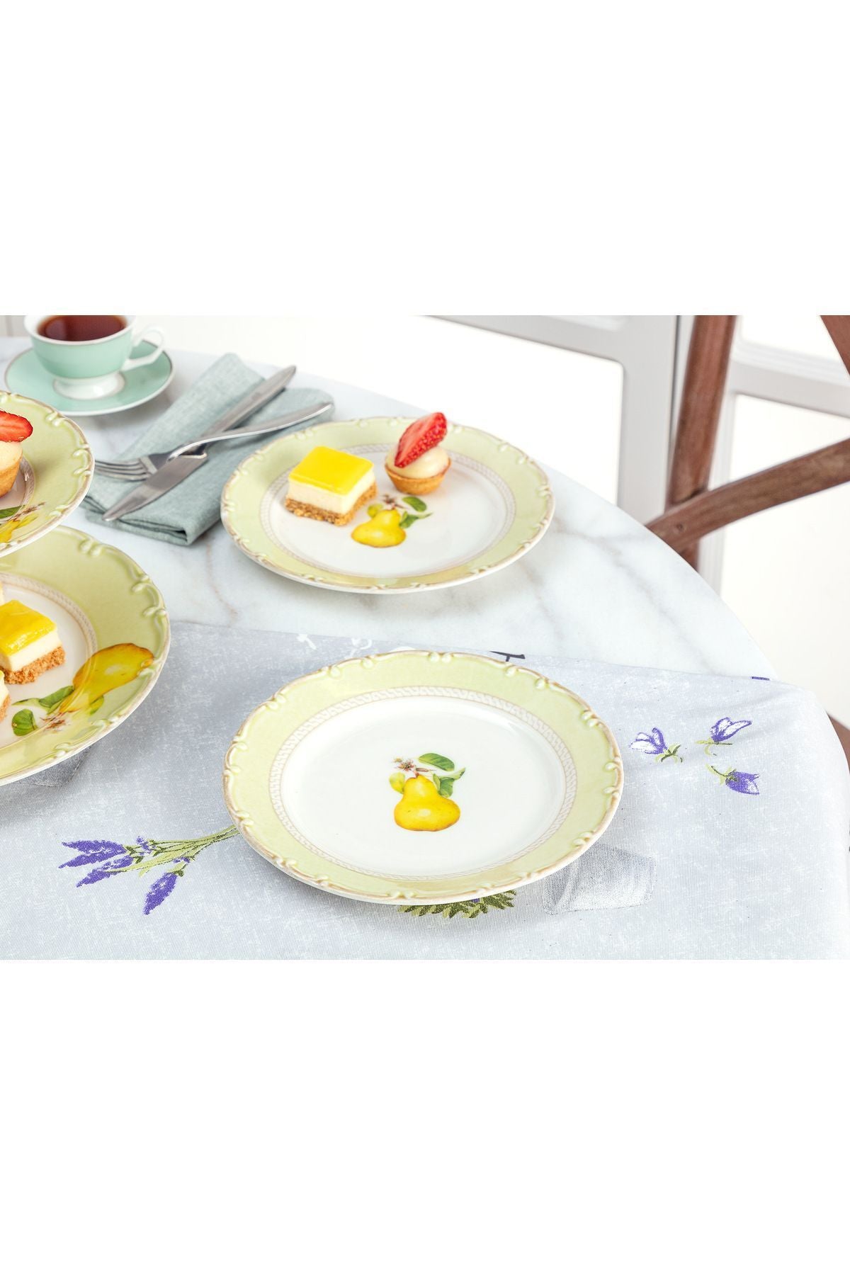 Madame Coco Pear Patterned 6-Piece Pastry Plate Set 2