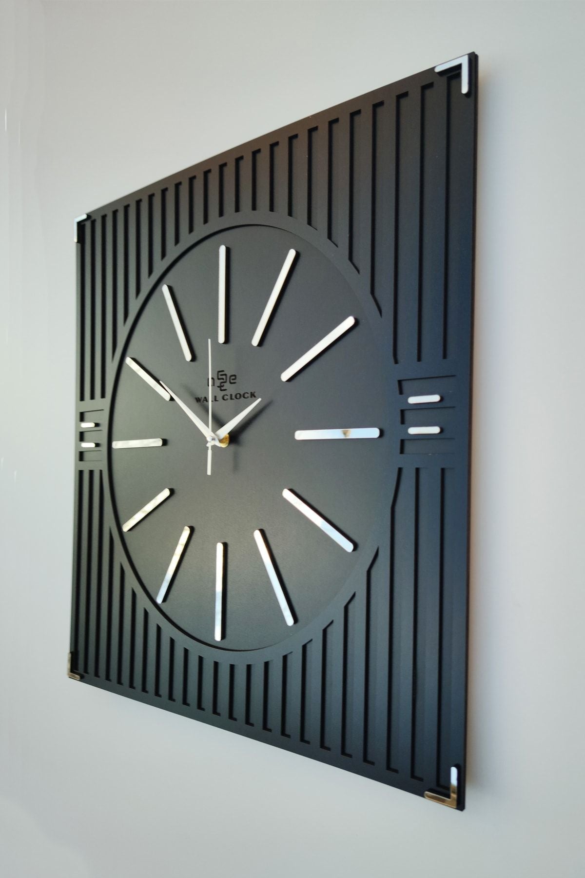 aSSe Tasarım Special Luxury Striped Pattern Mirror Plexiglass Decorative Black & Silver Square Wall Clock 50x50cm 2