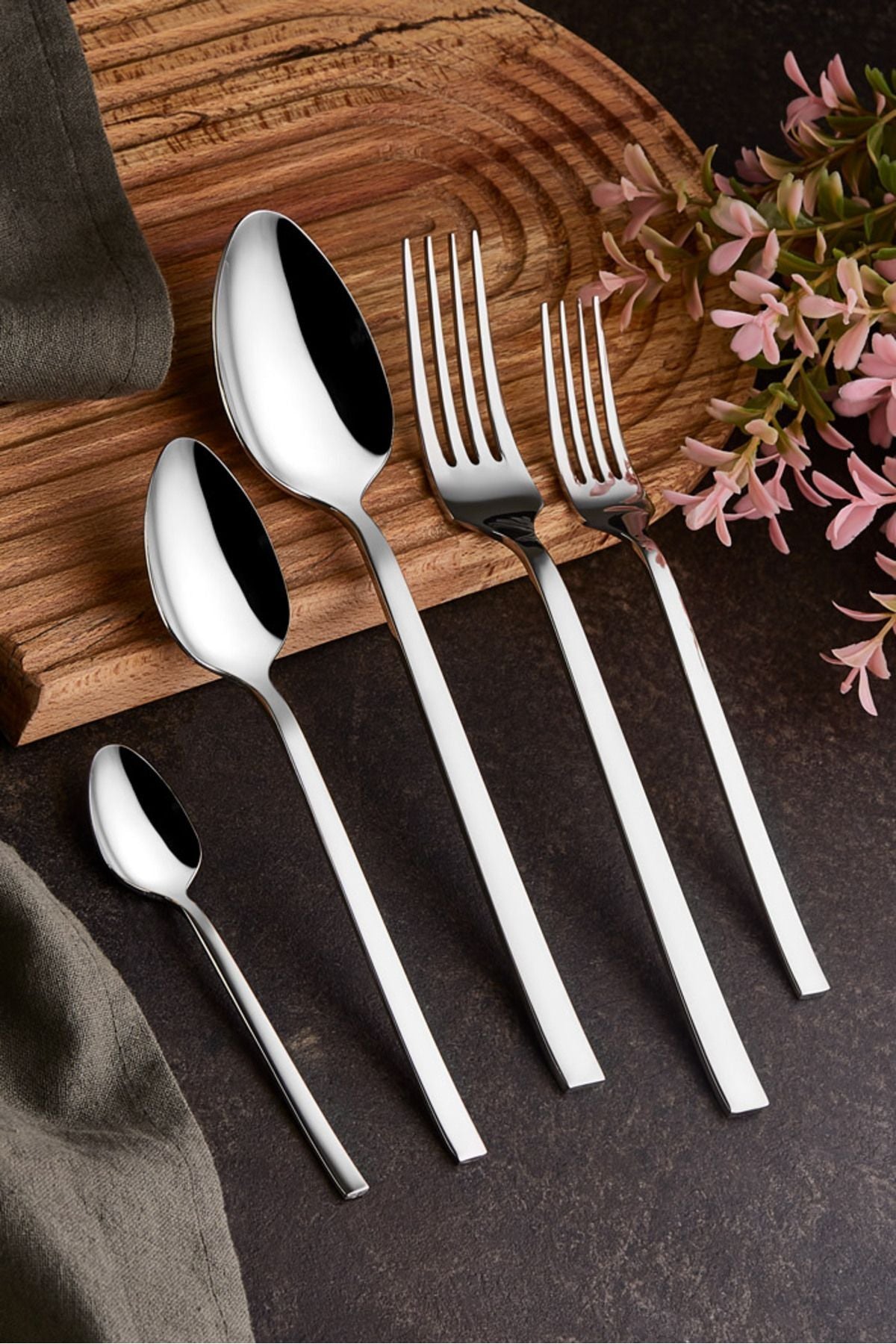 Zagori 30 Piece 6 Person Cutlery Set Plain Simple Model 2