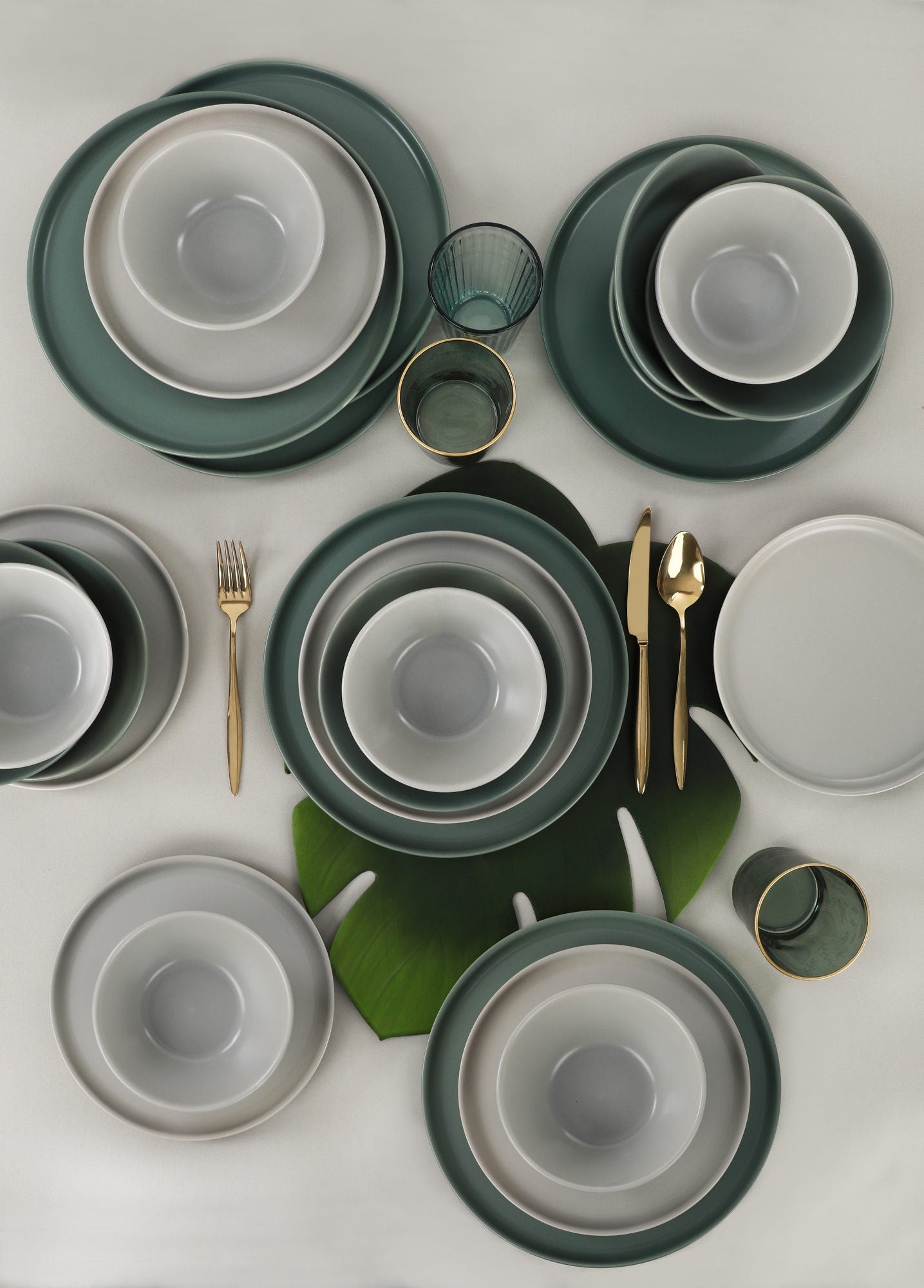 Ceramic Dinner Set (24 Pieces) Nordic Green
White 275KRM1702 9