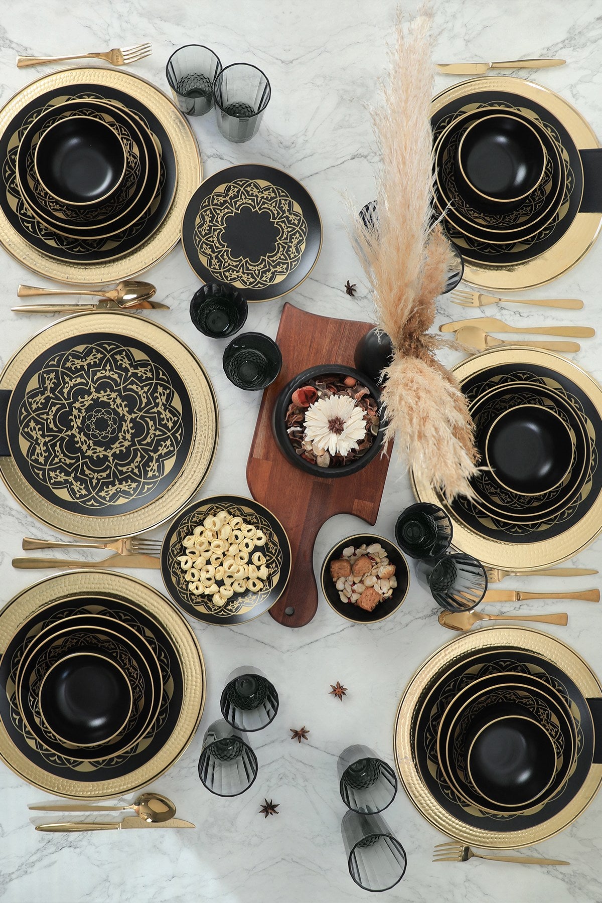 Ceramic Dinner Set (24 Pieces) X000141510000000 Black
Gold 275KRM1940 3