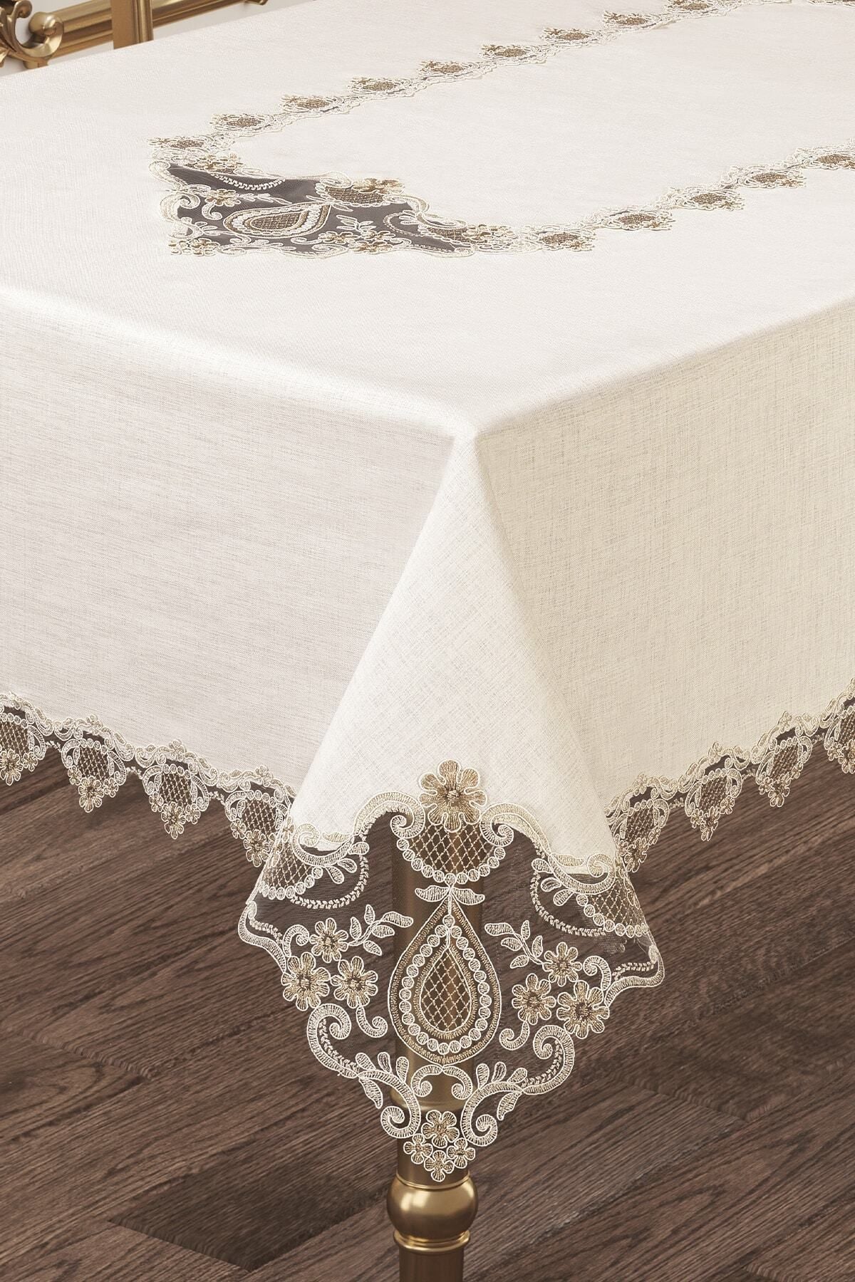 Scarlet Home Collection Marina Linen French Lace Tablecloth 1