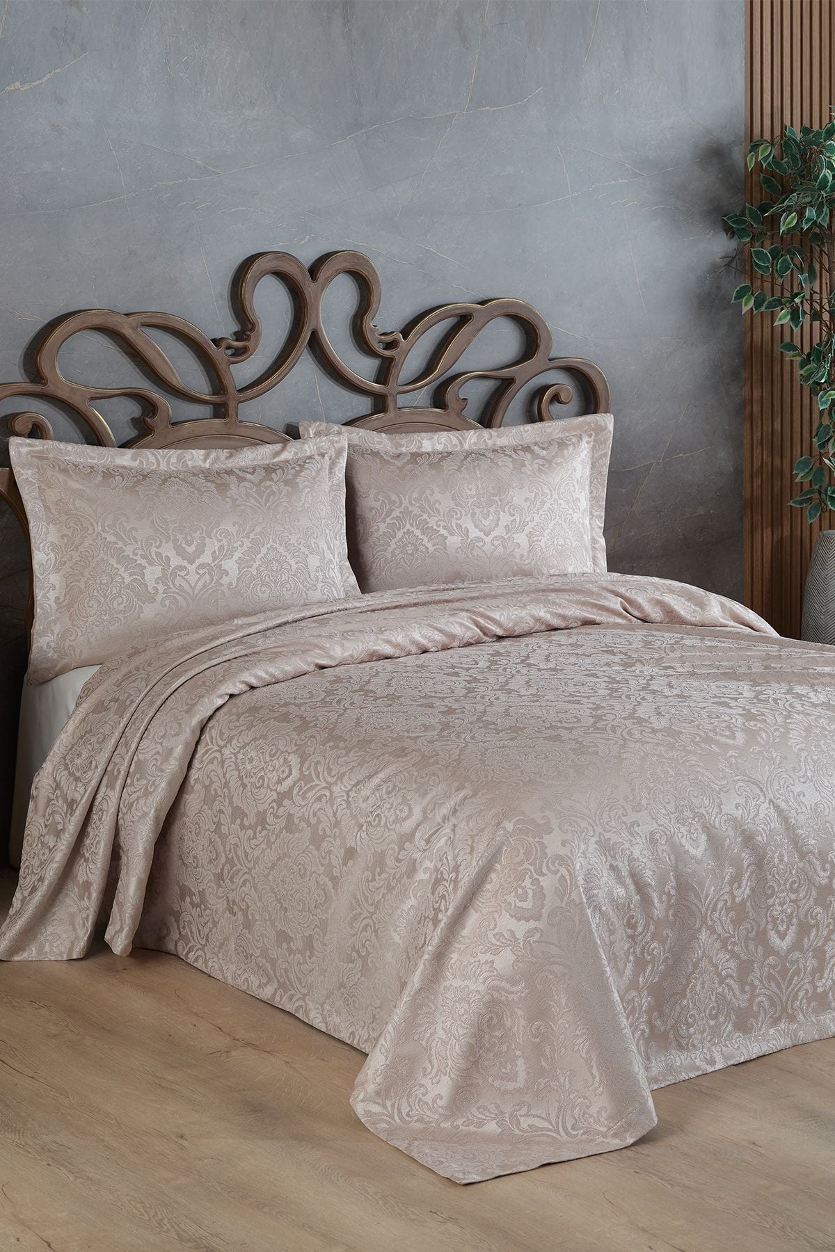 BIRHOME Sierra Jacquard Chenille Double Bedspread (Beige) 1