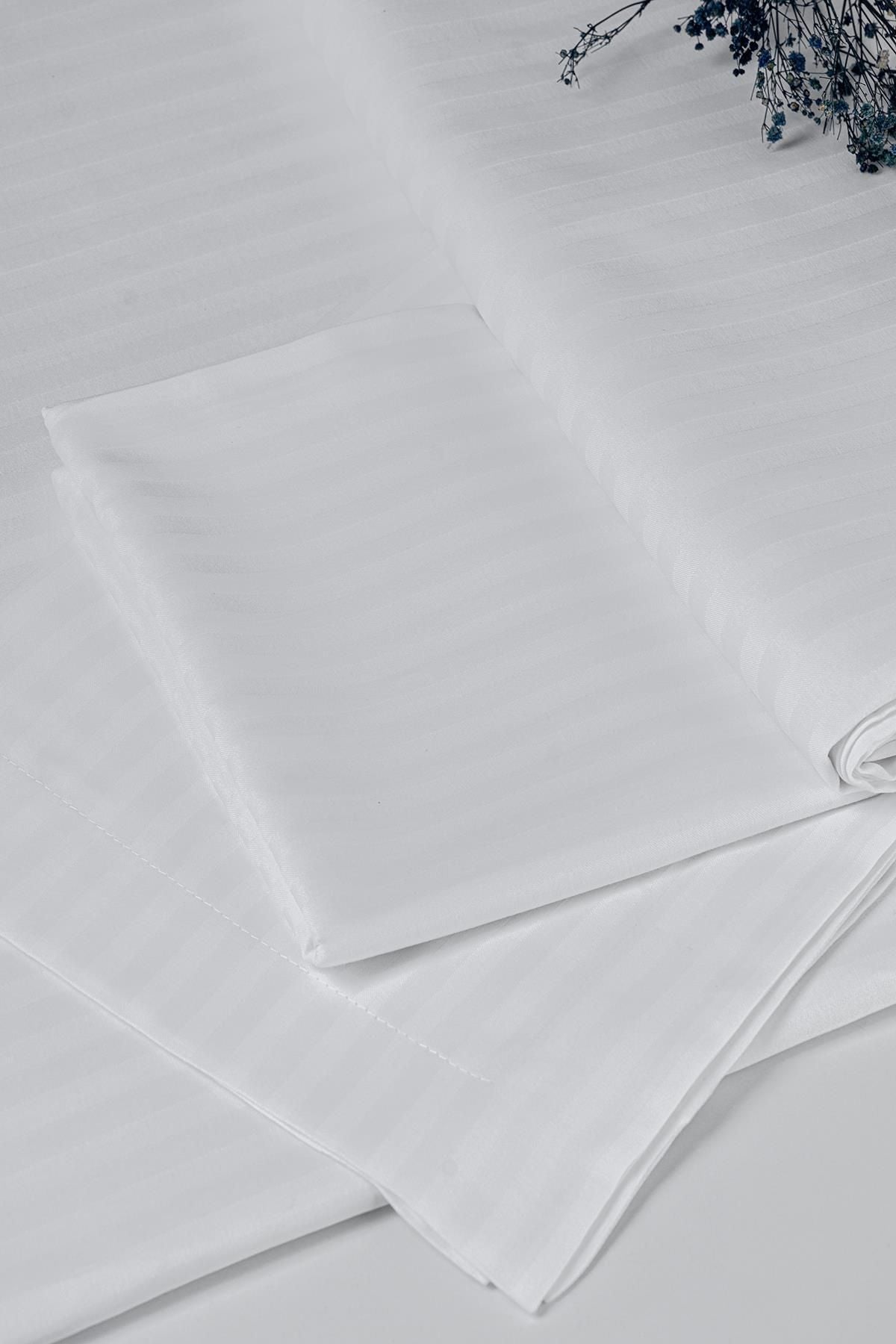 Varol 2 Pieces Zeus Series Cotton Satin Frilled Hotel Pillowcase 2