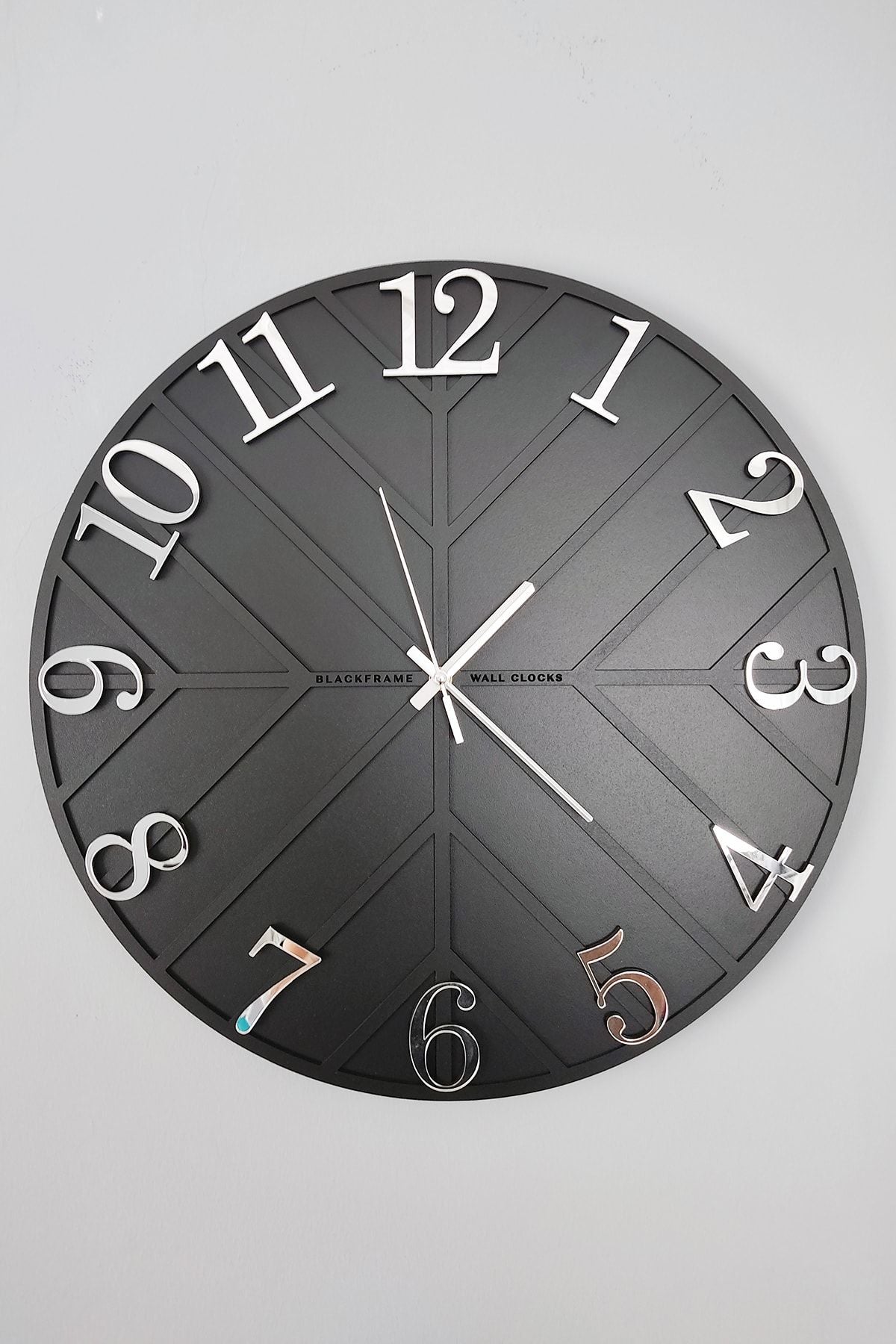 Blackframe Diagonal Lines Black & Silver 50cm Wall Clock 3