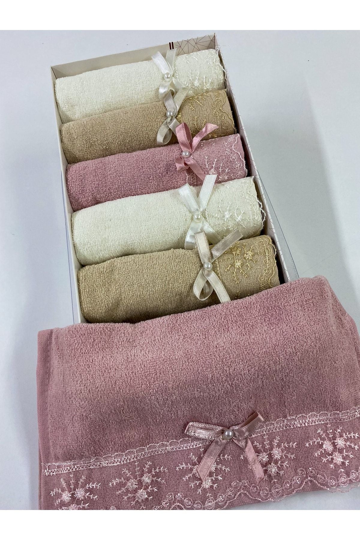 AYHANHOME 6-Piece Velvet Bow Patterned 30x50 Bridal Gift Kitchen Towel Set 1