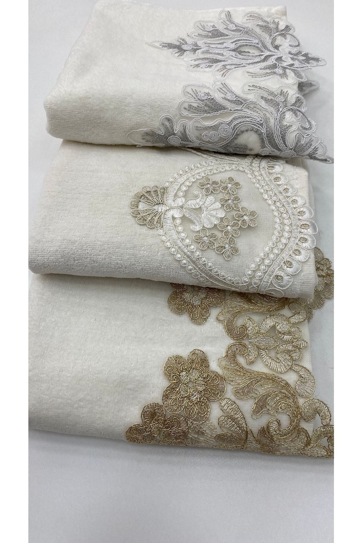 AYHANHOME 3-Piece French Lace Bridal 50x90 Velvet Hand and Face Towel 2