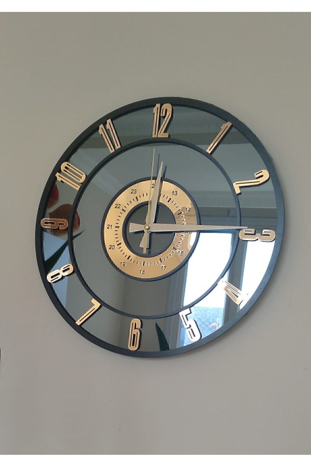 Estetik Mirrored Wall Clock (Gold Numbers) 2