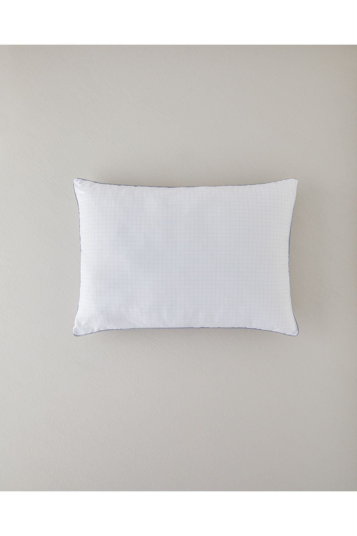 English Home Free Antistress Pillow White 1