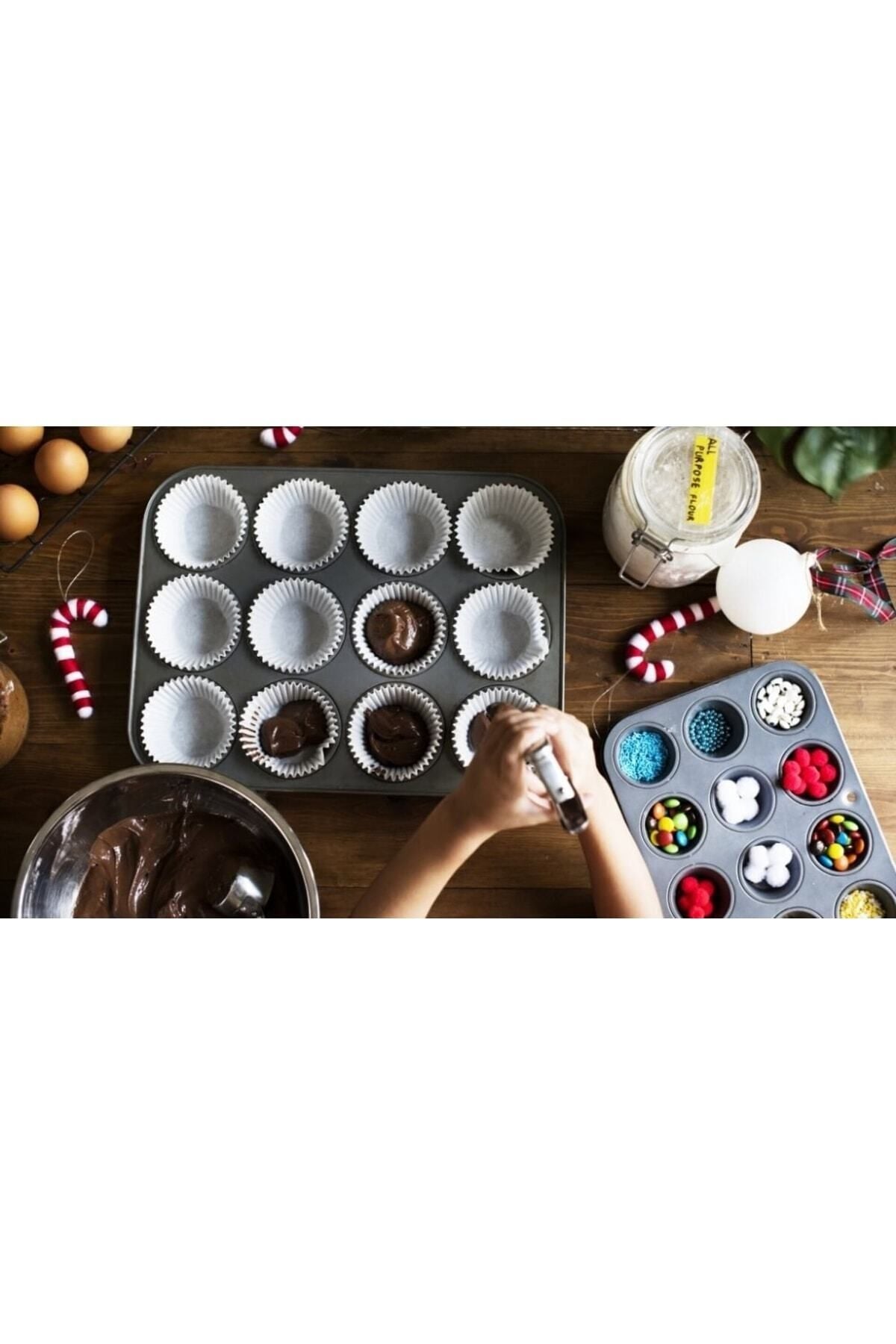 ARVALE 12-Piece Muffin Cake Mold and 100 Colorful Cupcake Paper Cups 4