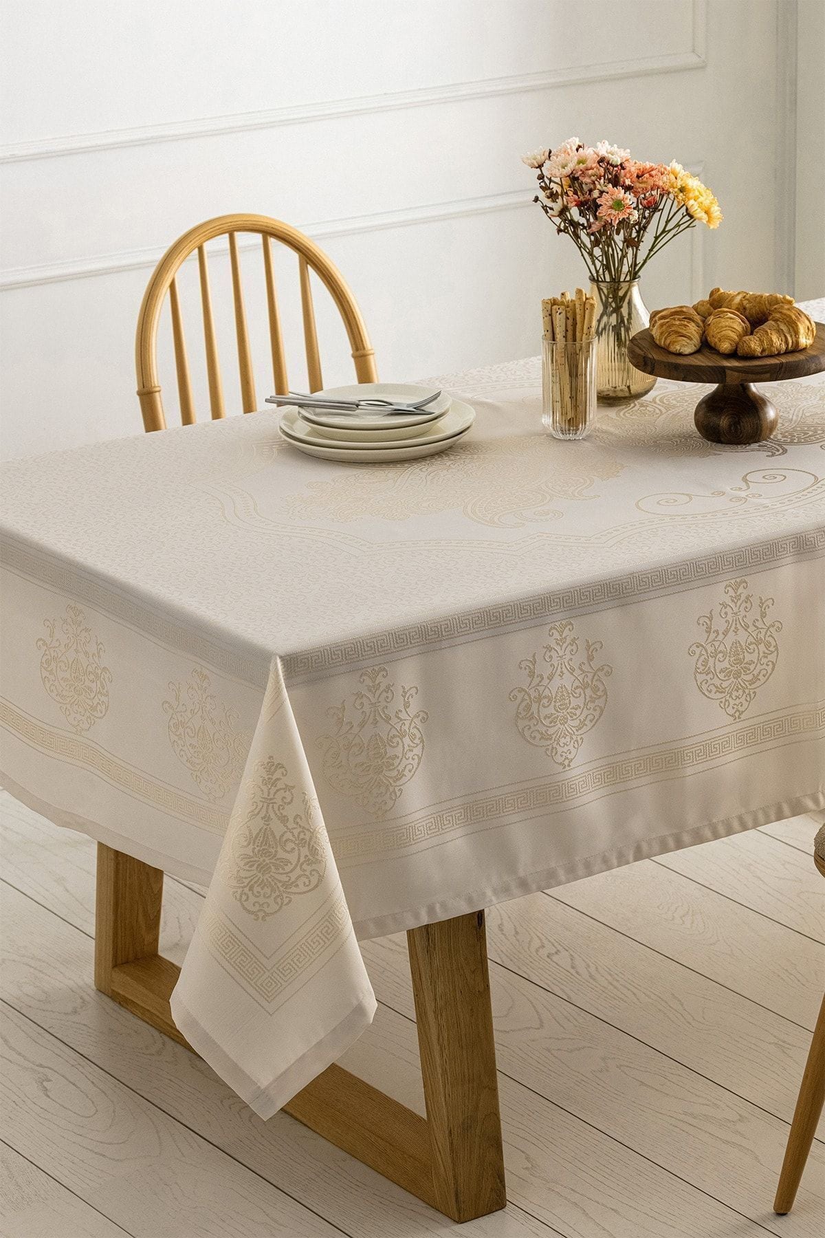 Scarlet Home Collection Neoplan Waterproof Jacquard Polyester Tablecloth 2