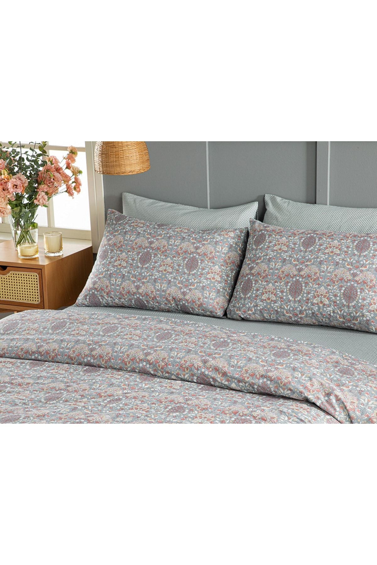 English Home Honeysuckle Easy Iron Double Duvet Cover Set 200x220 Cm Blue 2