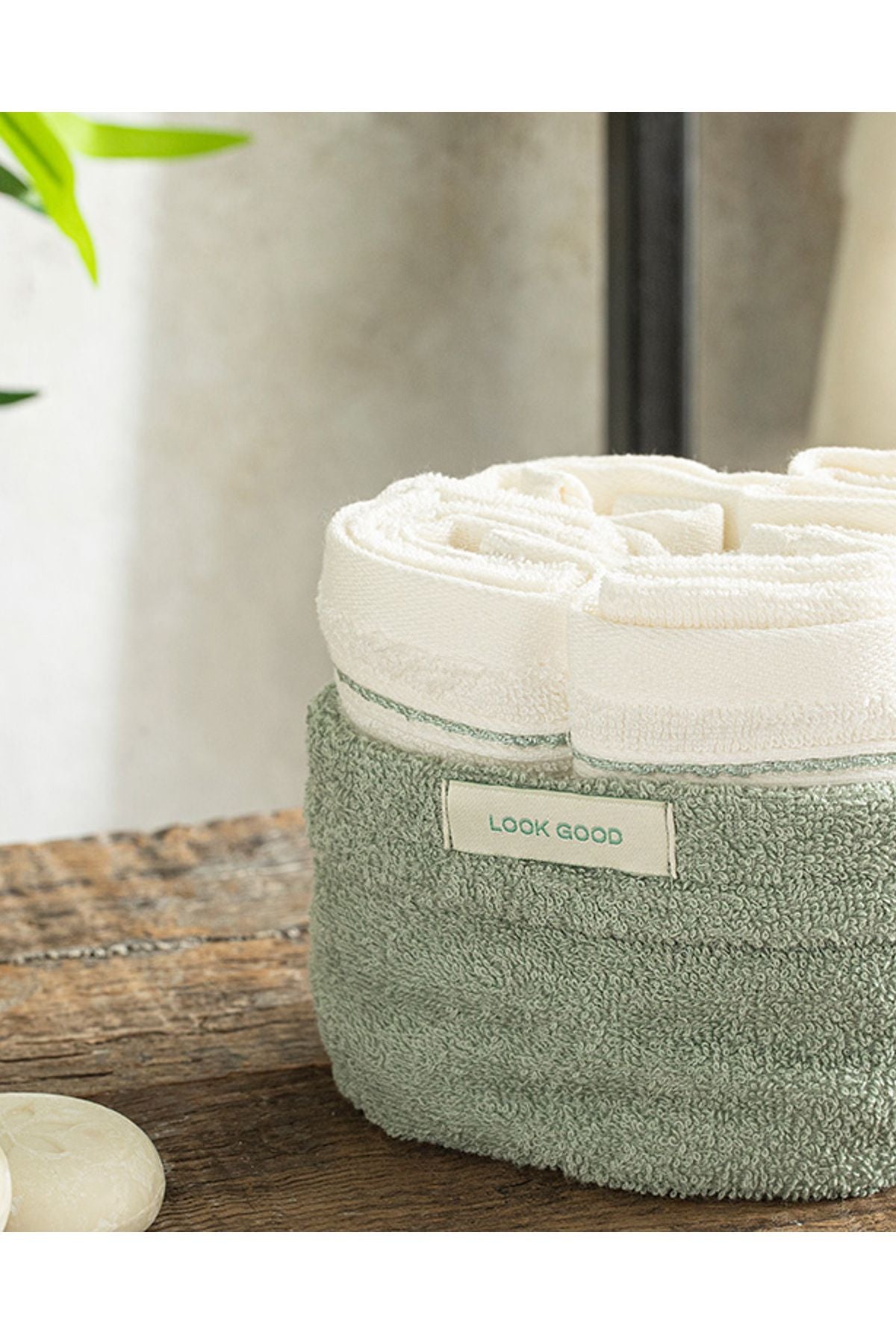 English Home Quadro Cotton 4-Piece Towel Set Aqua-Ecru 1