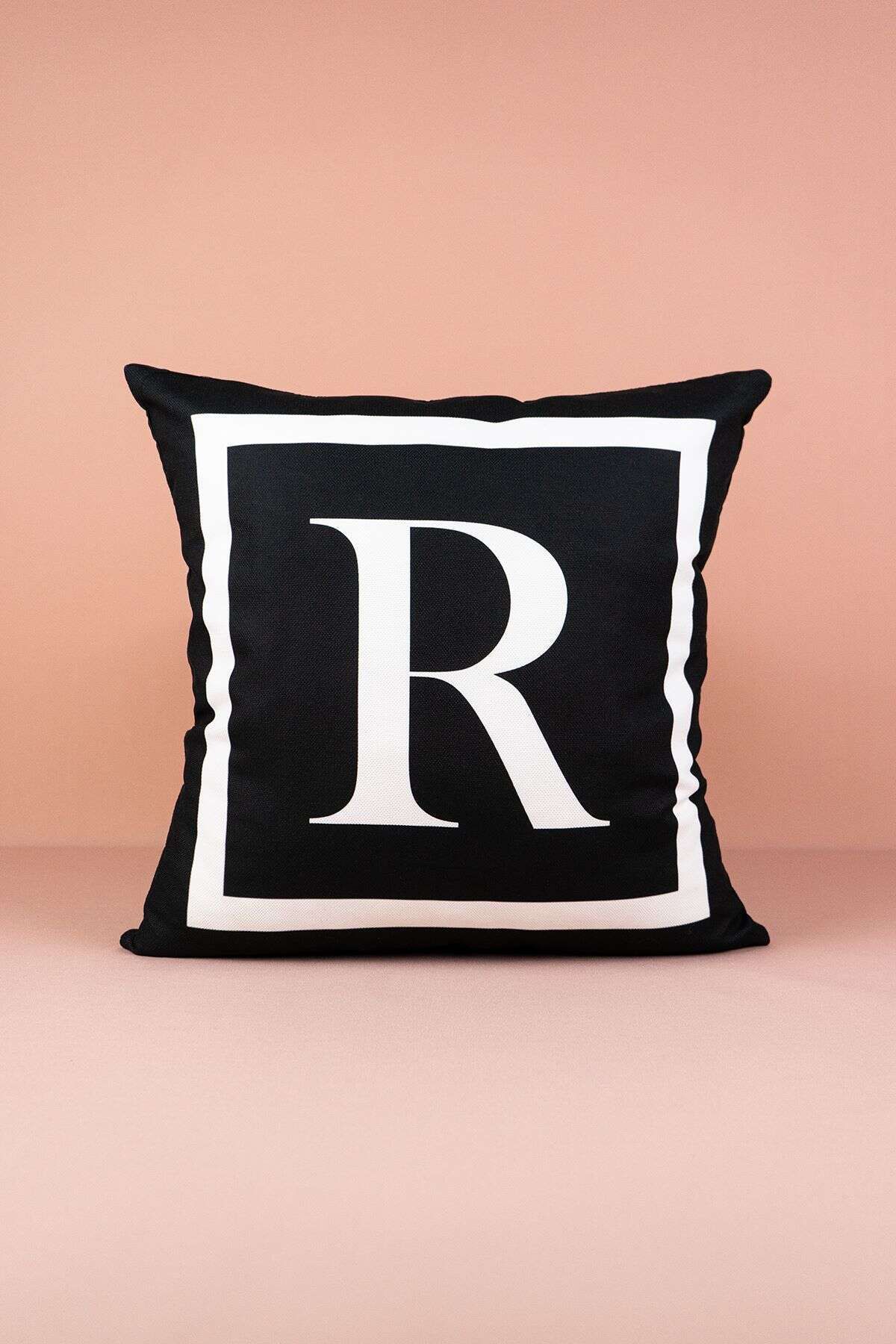 Cango Home Letter Cushion Cover R - 43x43 Cm 1