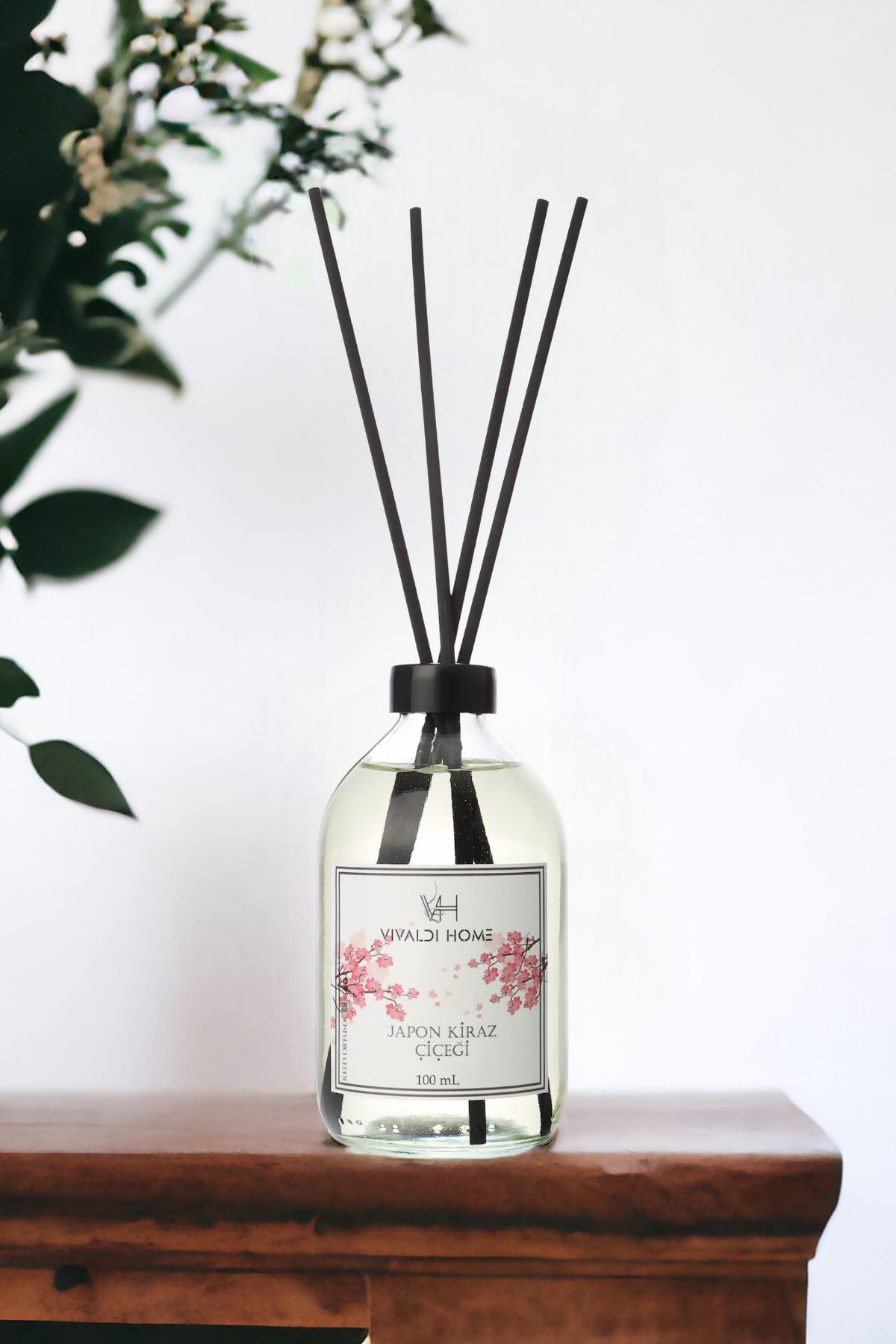 Vivaldi Home Japanese Cherry Blossom Reed Diffuser Essential Oil 100ml 3