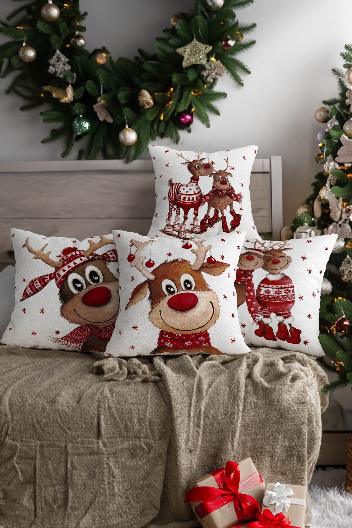 Hayal Dekoratif Christmas Themed Red White Snowflake Reindeer Design 4-Pack Digital Print Cushion Covers 1