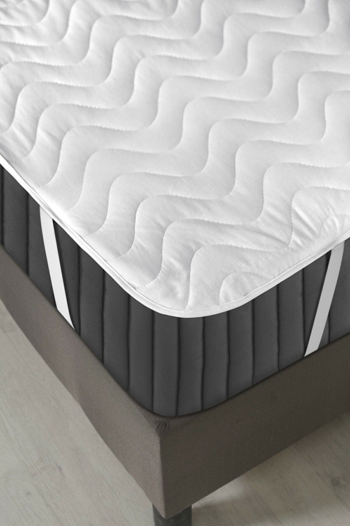 Umut Çeyiz Quilted Mattress Protector 4