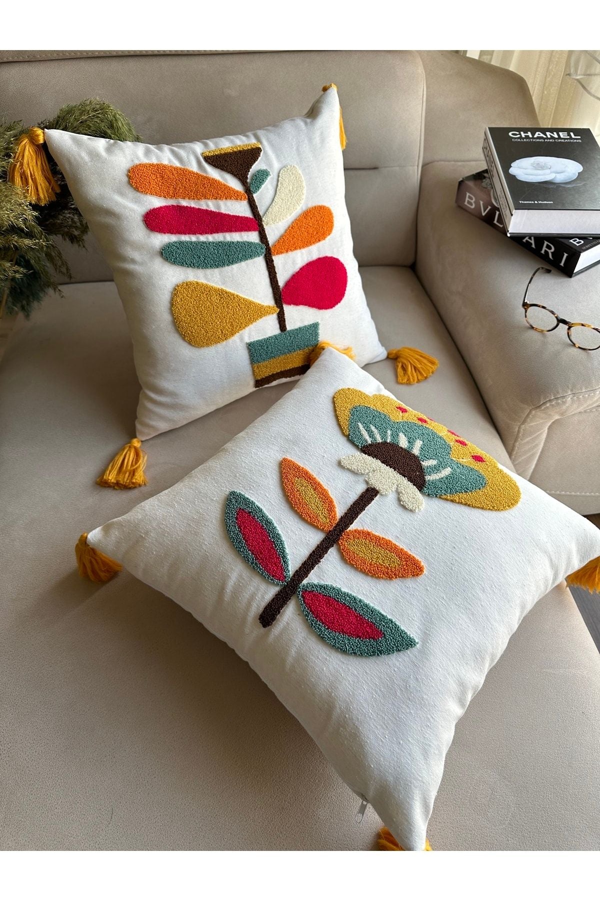 Reset Ottoson Home Collection Punch Embroidered 2 Piece Cushion Cover 1