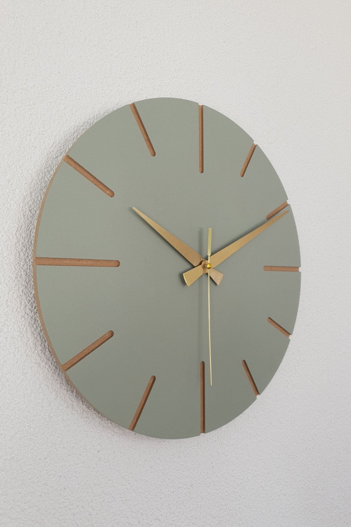 BAN MOD Copy - Decorative Special Design Wooden Handmade Wall Clock 34 X 34 Cm Minimalist Lime Green 3