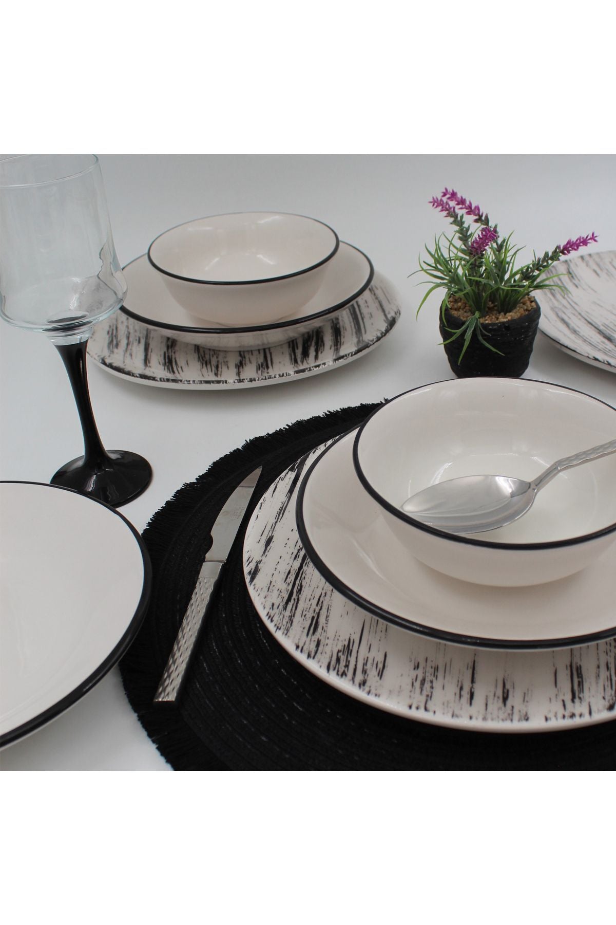 Arna Porselen Anka 24 Piece 6 Person Dinner Set - Patterned Black Mesh 2