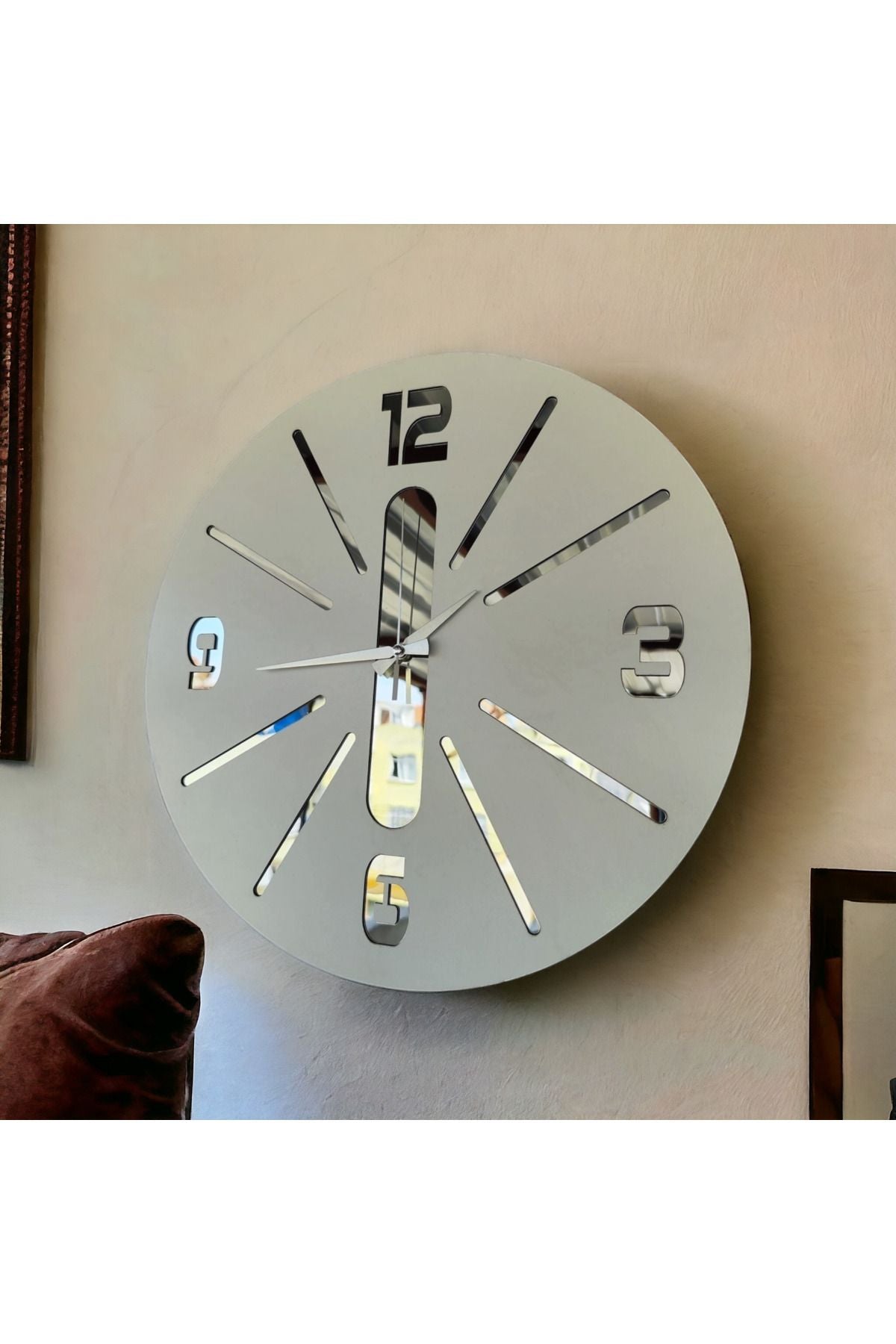 AA Shop White Wooden Decorative Wall Clock With Different Patterns 50cm 2