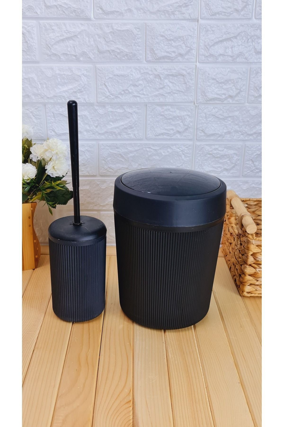 Bazaragel Bathroom Trash Can And Toilet Brush 2-Piece Acrylic Set Black 1