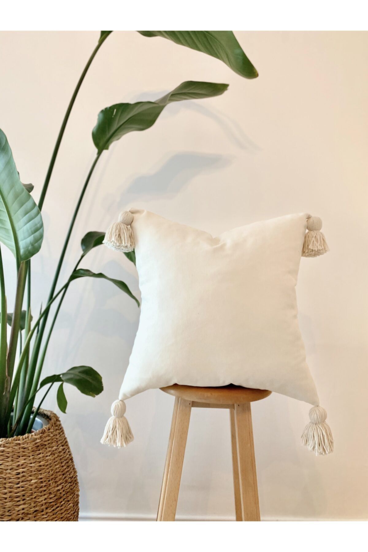 Hestia Home Cushion Cover Pillow Cover With Tassels Linen Cream 40x40 Cm 1