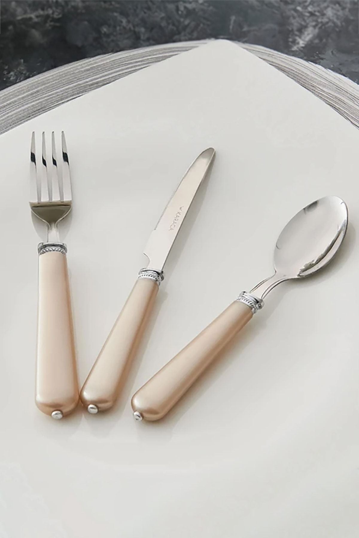 Karaca Maze Cream 18-Piece 6-Person Cutlery Set 1